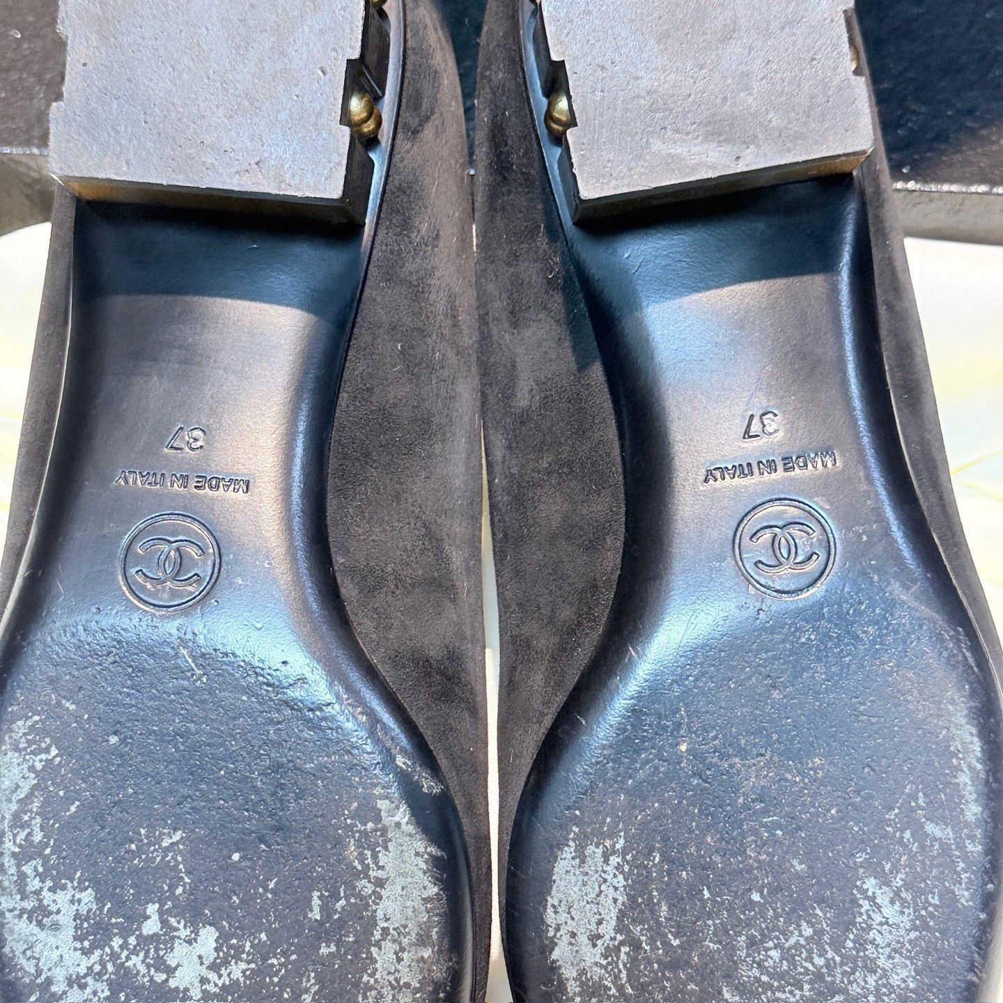 Chanel Chanel Black Gold Double C Low Heel Shoes Size US 6 / IT 36 - 7 Thumbnail