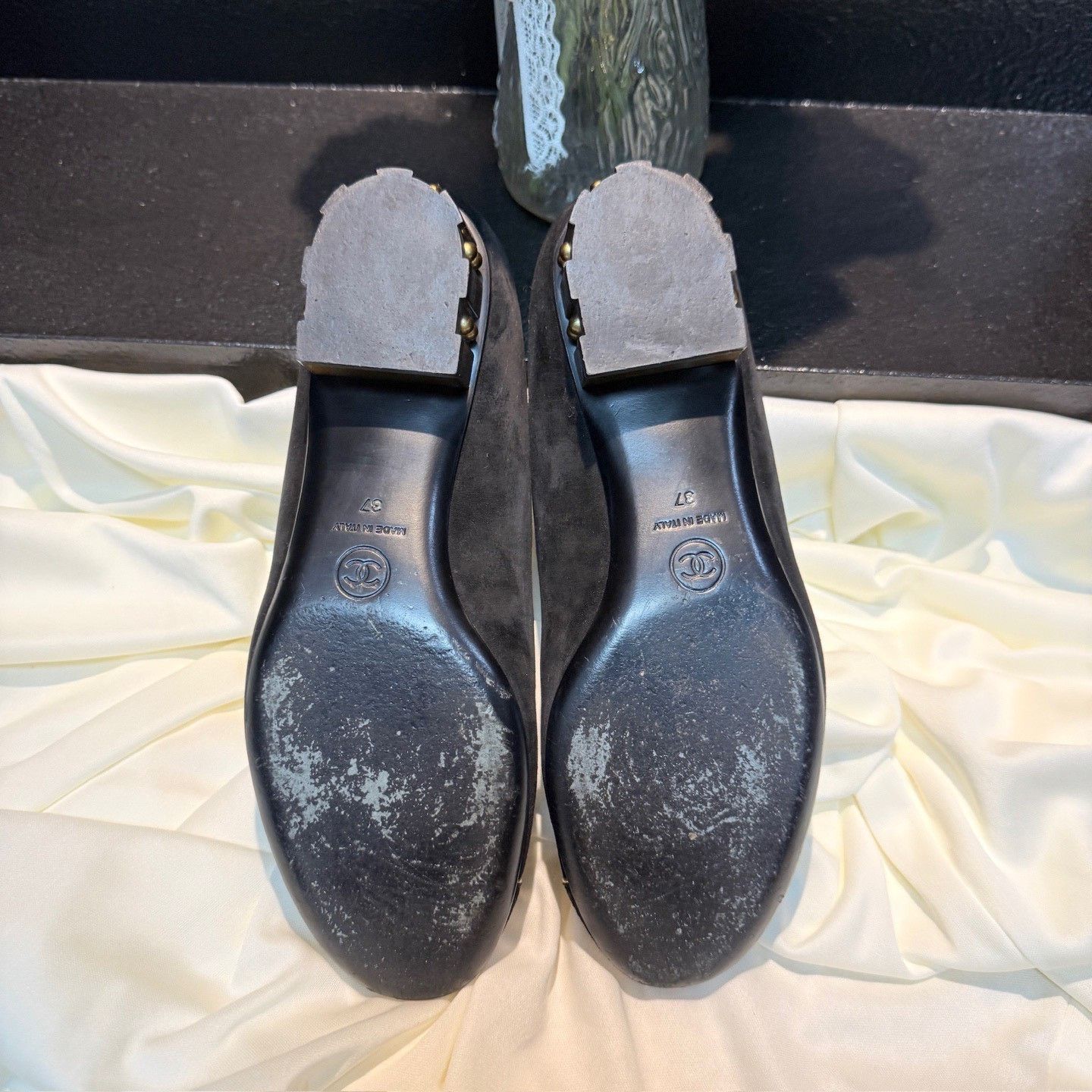 Chanel Chanel Black Gold Double C Low Heel Shoes Size US 6 / IT 36 - 6 Thumbnail