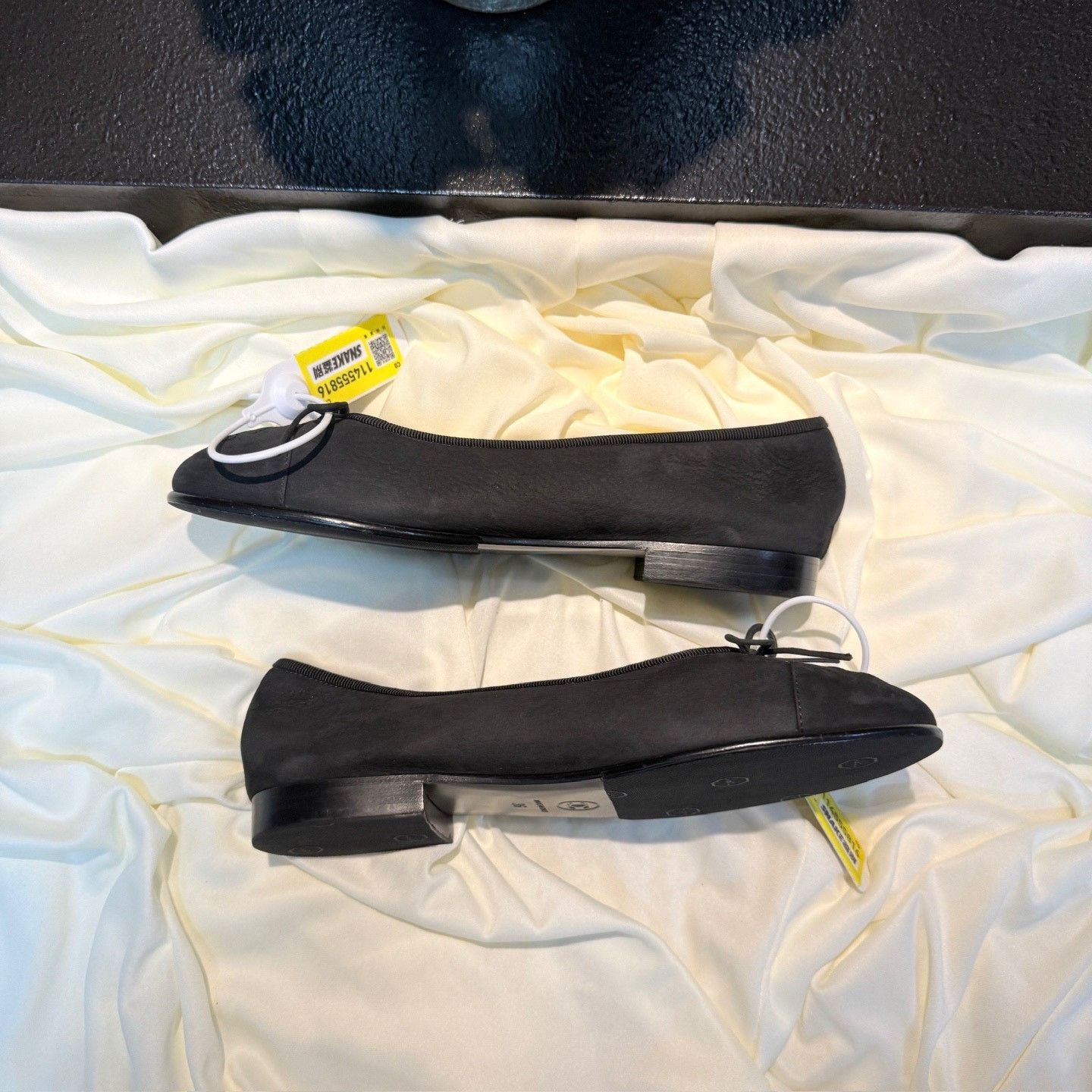 Chanel Chanel Black Double C Embroidery Flats Size US 5 / IT 35 - 4 Thumbnail