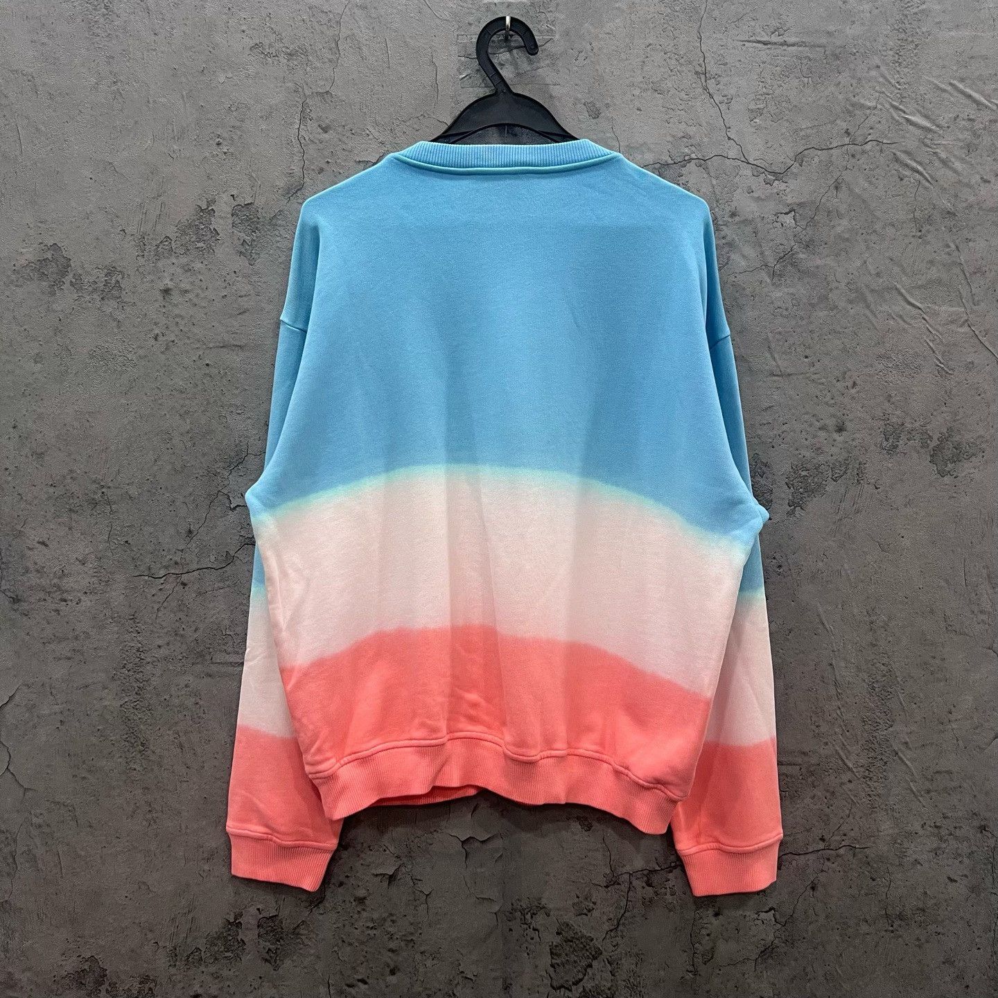 Givenchy Givenchy Blue White Pink Block Embroidered Pullover Size L / US 10 / IT 46 - 4 Thumbnail