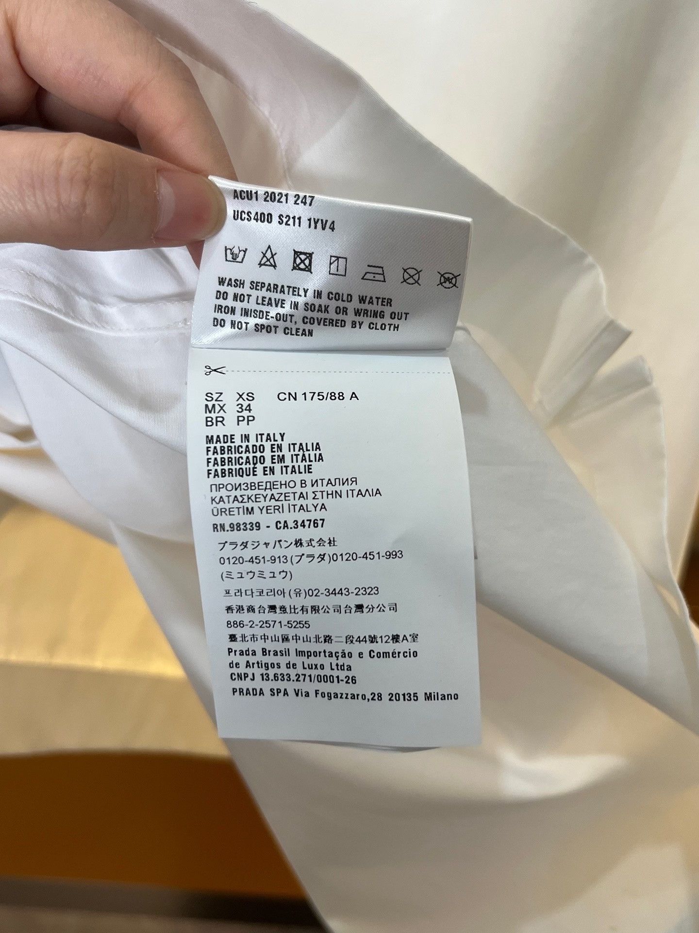 Prada Prada White Short-Sleeve Shirt Size XS / US 0-2 / IT 36-38 - 4 Thumbnail