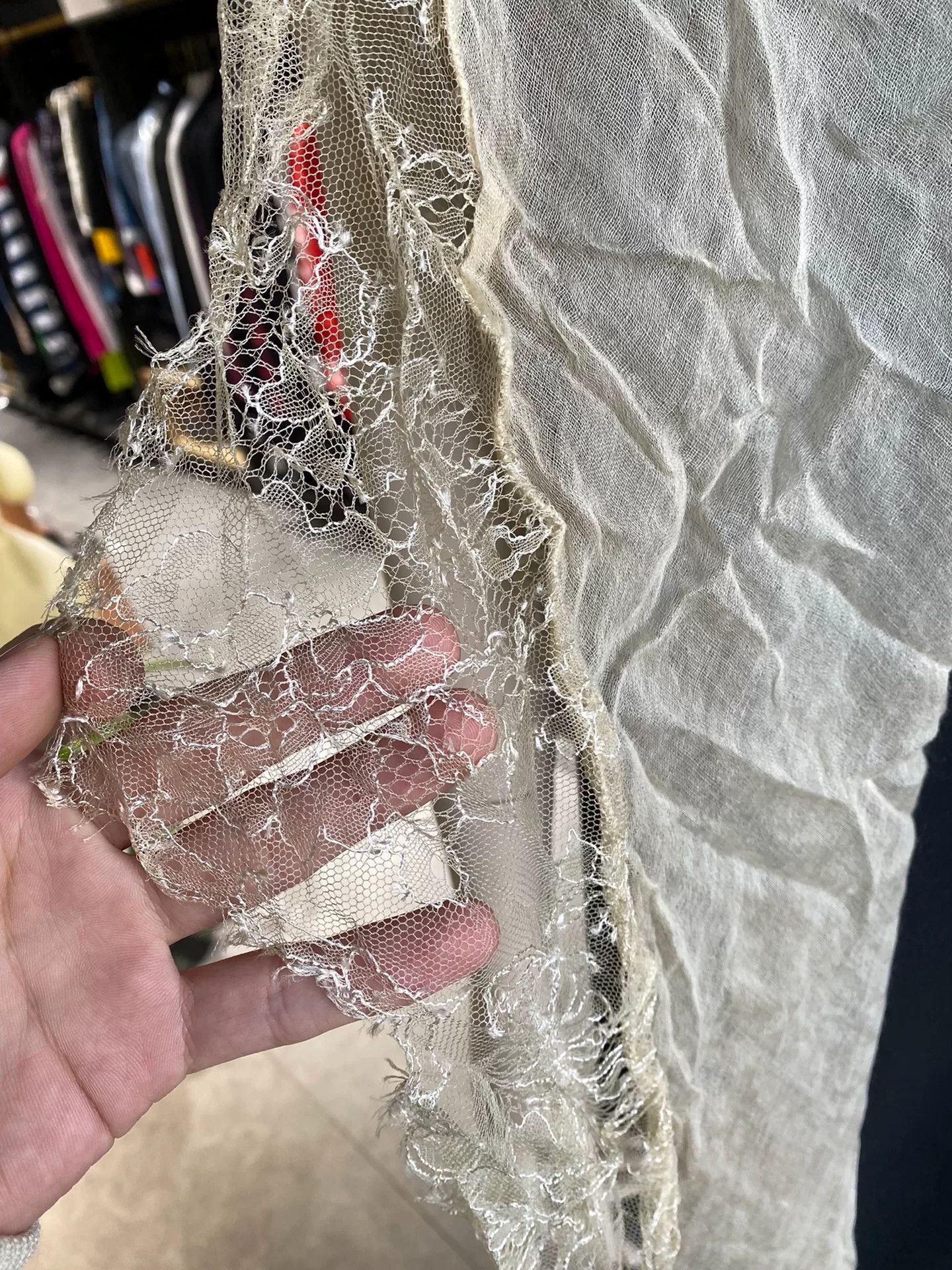 Faliero Sarti Faliero Sarti Women's Cashmere Lace Scarf Size ONE SIZE - 4 Thumbnail
