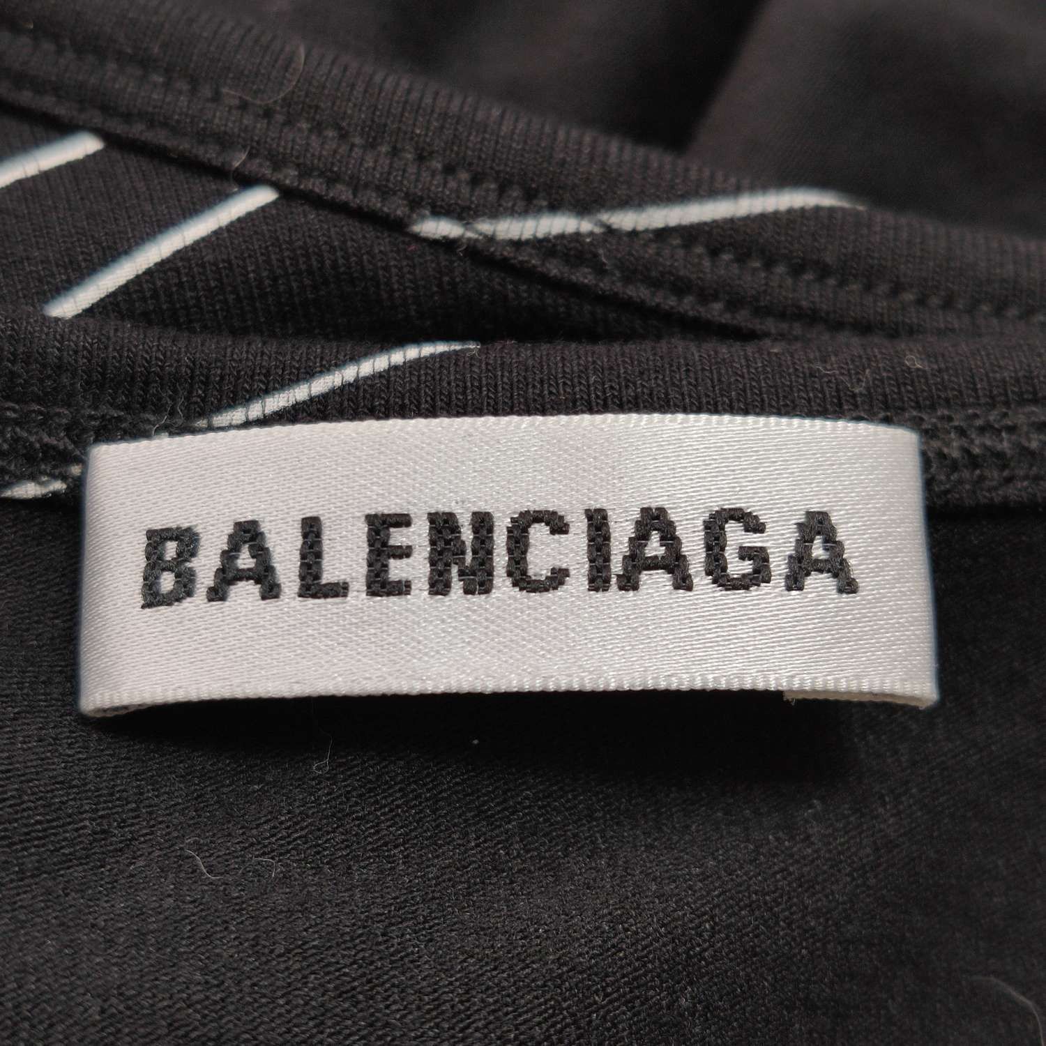 Balenciaga Balenciaga Women xs Short Sleeve Shirts Size XS / US 0-2 / IT 36-38 - 4 Thumbnail