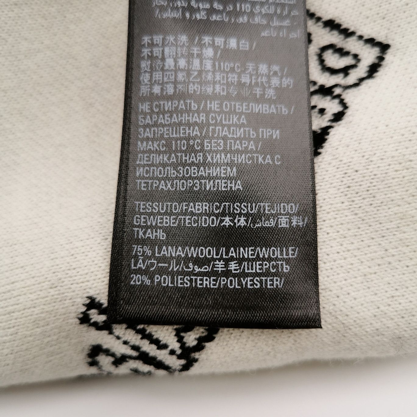 Balenciaga Balenciaga Women xs Sweaters Size XS / US 0-2 / IT 36-38 - 8 Thumbnail