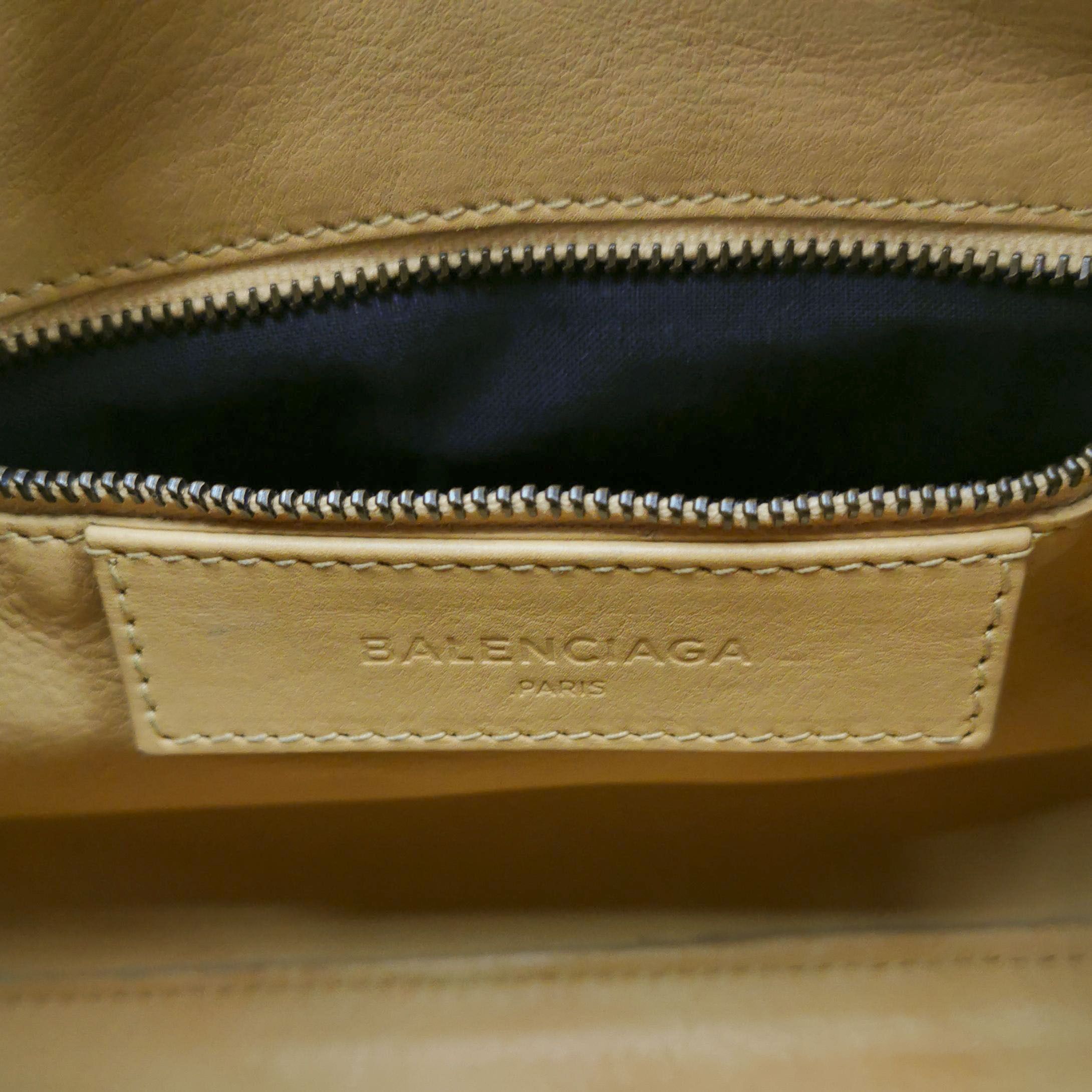 Balenciaga Balenciaga Women os Shoulder Bags Size ONE SIZE - 8 Thumbnail