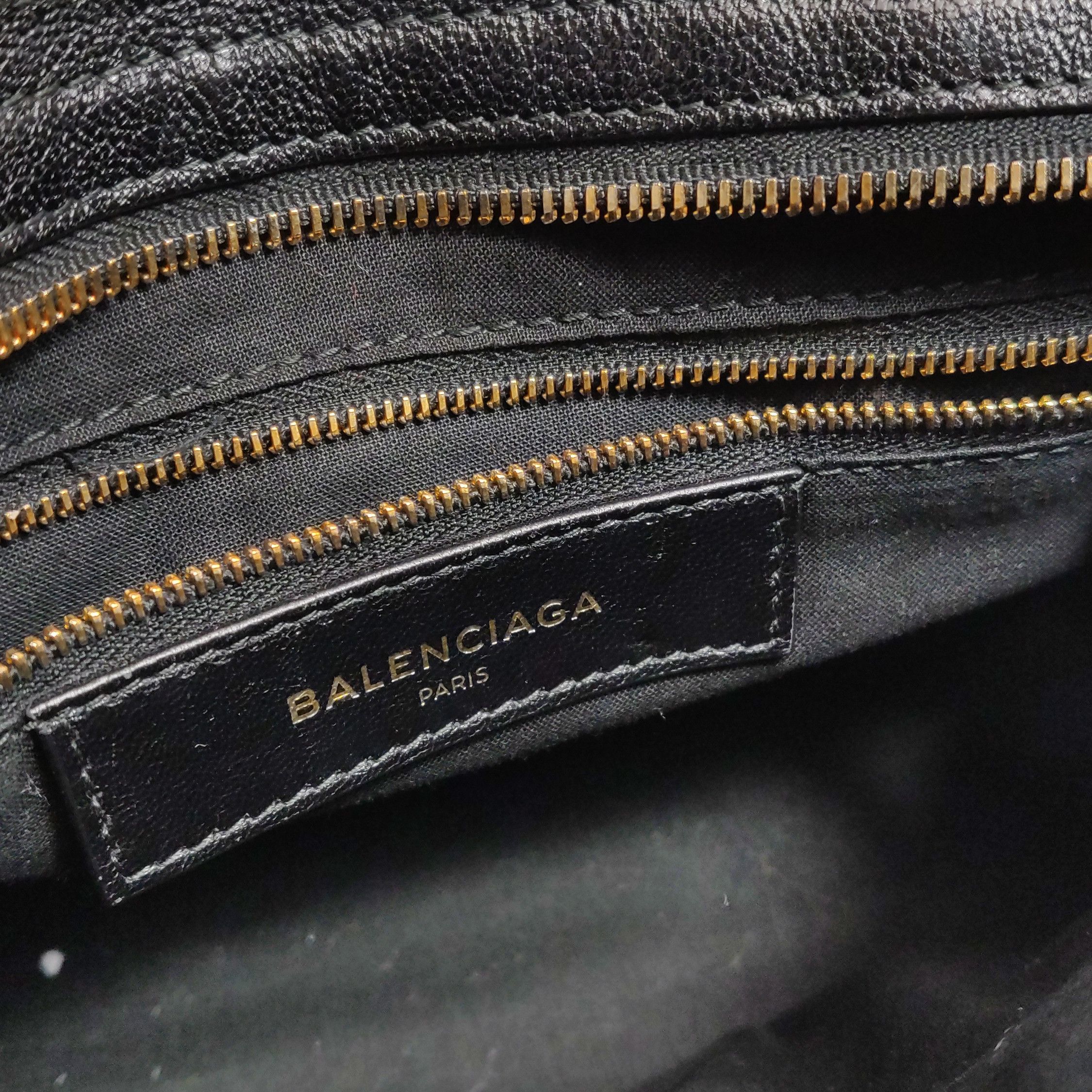 Balenciaga Balenciaga Women os Shoulder Bags Size ONE SIZE - 11 Thumbnail