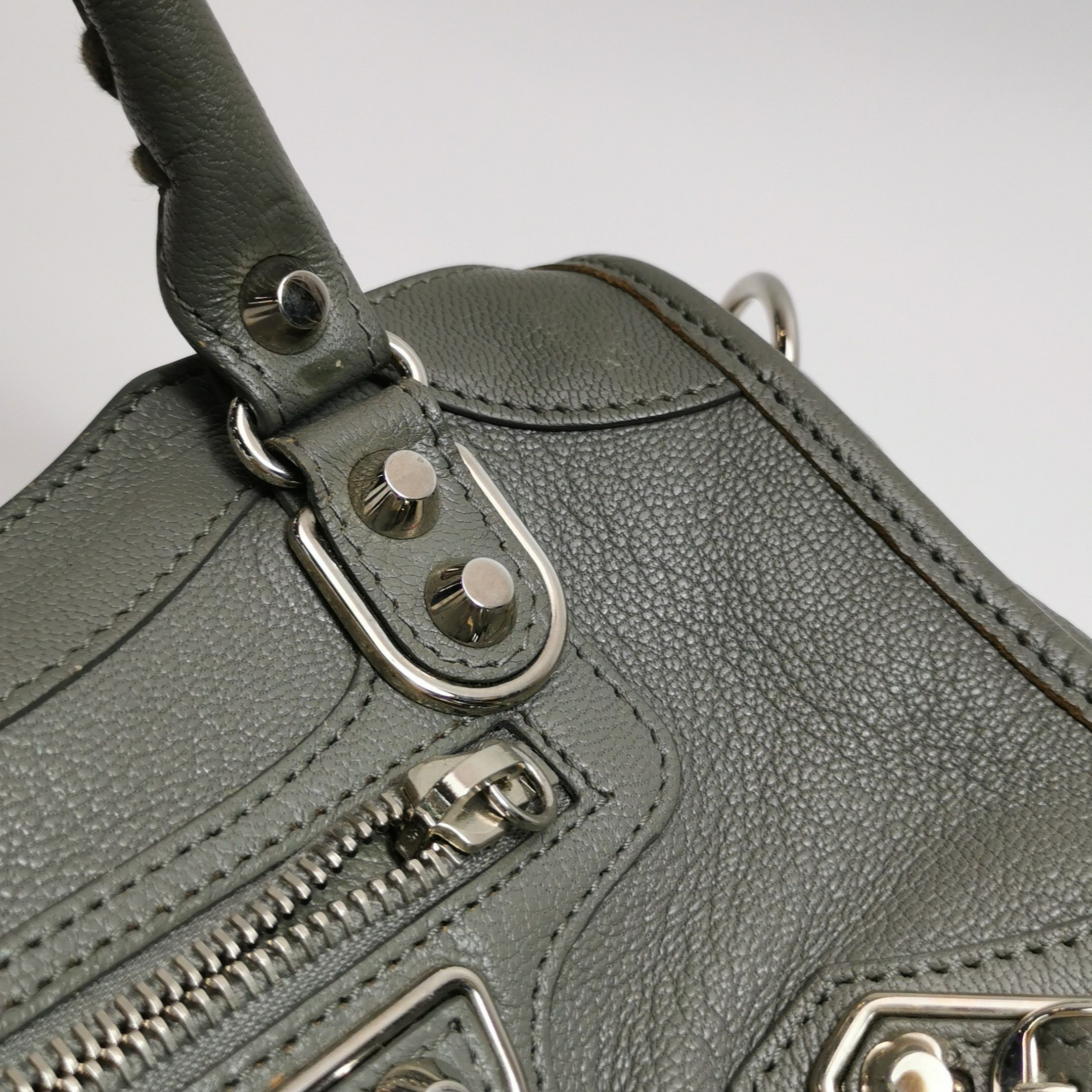 Balenciaga Balenciaga Women os Shoulder Bags Size ONE SIZE - 13 Thumbnail