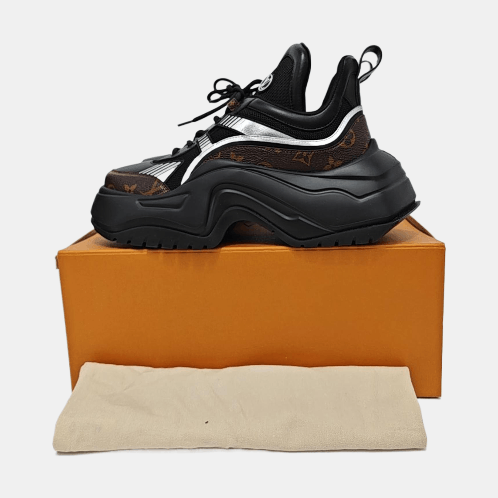 Louis Vuitton LOUIS VUITTON Monogram Low-Top Sneakers Size 8 Size US 8 / EU 41 - 6 Thumbnail