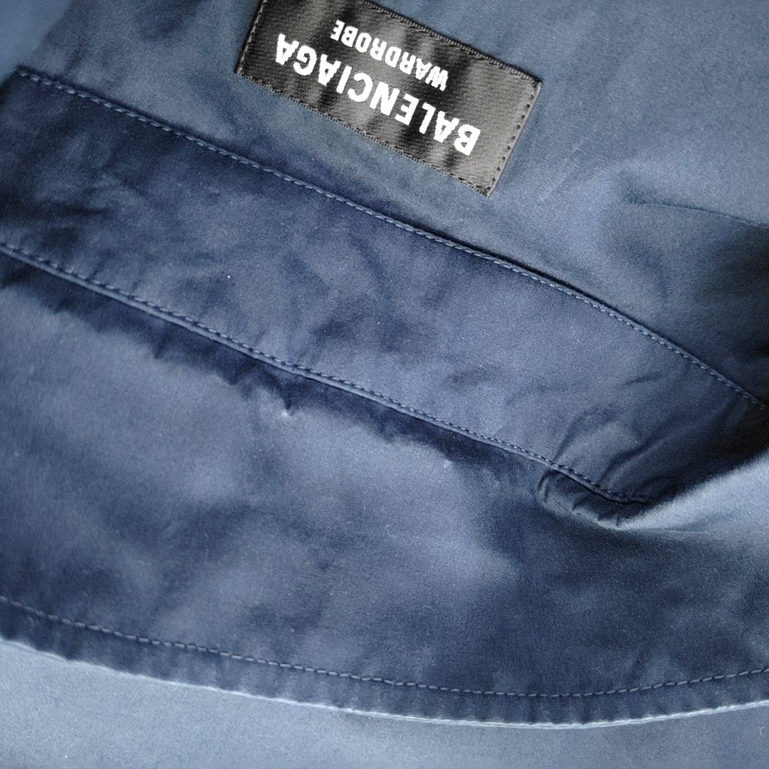 Balenciaga Balenciaga Crest Embroidered Shirt Size M Size US M / EU 48-50 / 2 - 5 Thumbnail