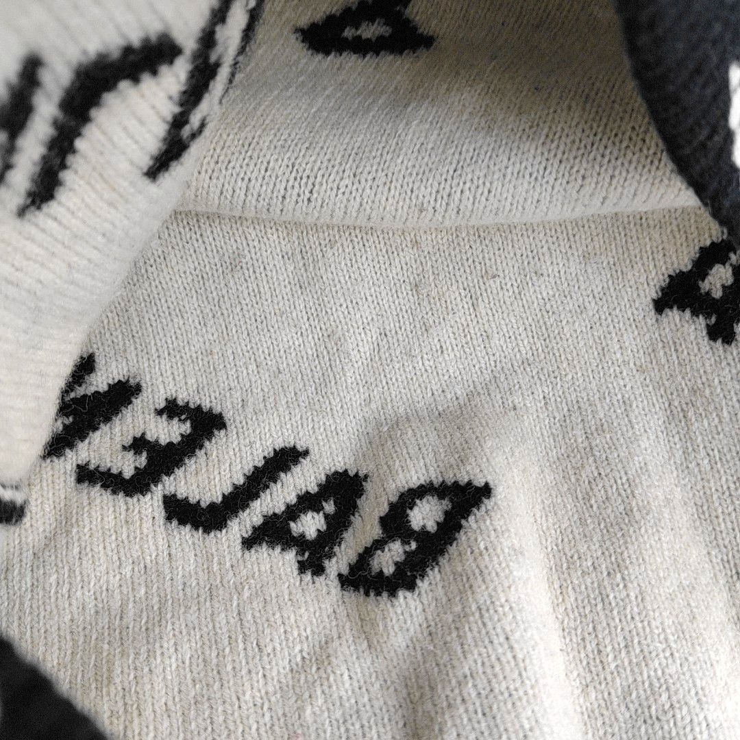 Balenciaga Balenciaga All Over Logo Wool Sweater Size XS Size XS / US 0-2 / IT 36-38 - 6 Thumbnail