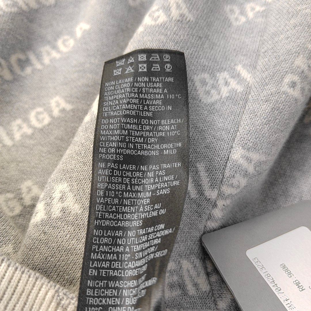 Balenciaga Balenciaga All Over Logo Sweatshirt Size XS Size XS / US 0-2 / IT 36-38 - 4 Thumbnail