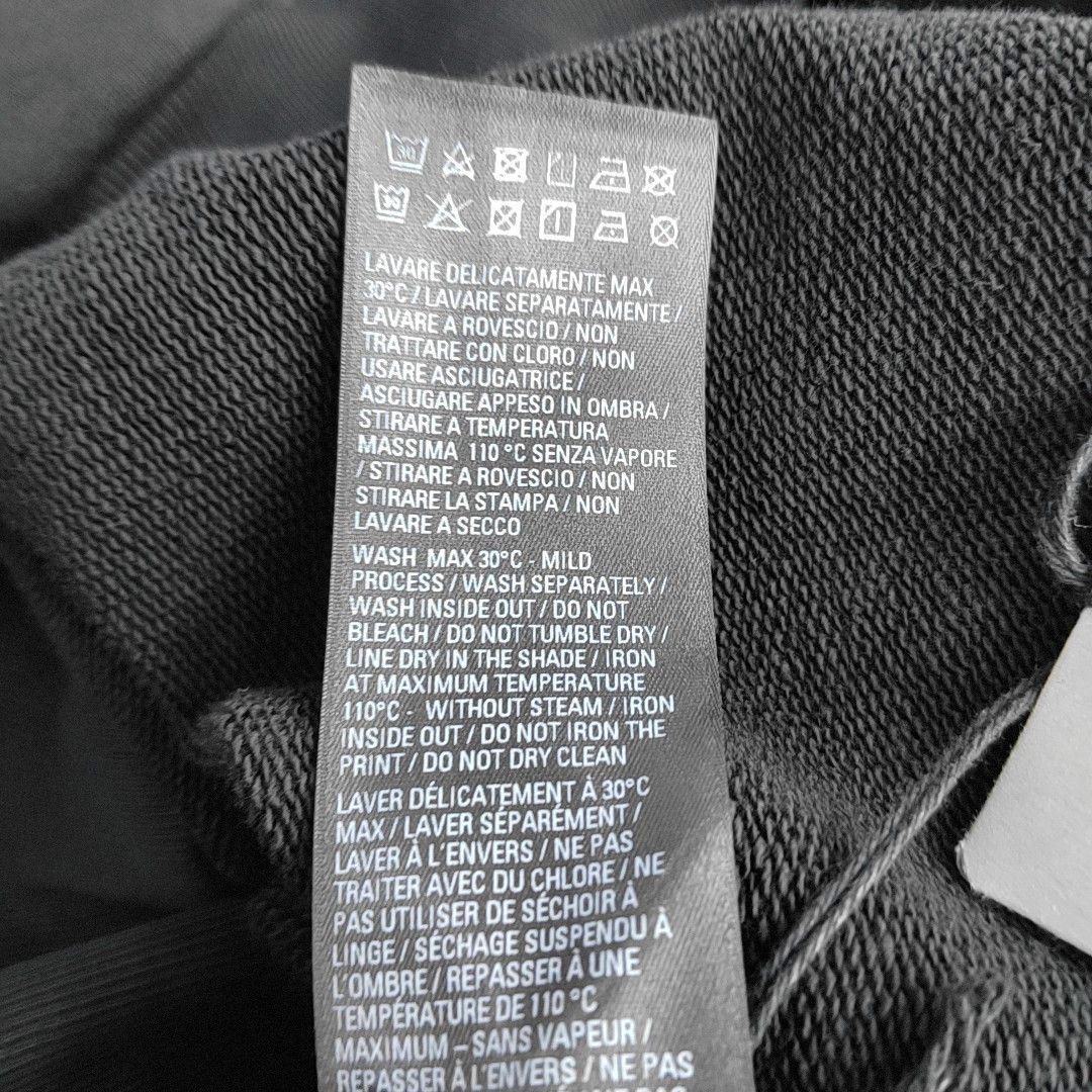 Balenciaga Balenciaga Care Label Print Sweatshirt Size S Size US S / EU 44-46 / 1 - 4 Thumbnail