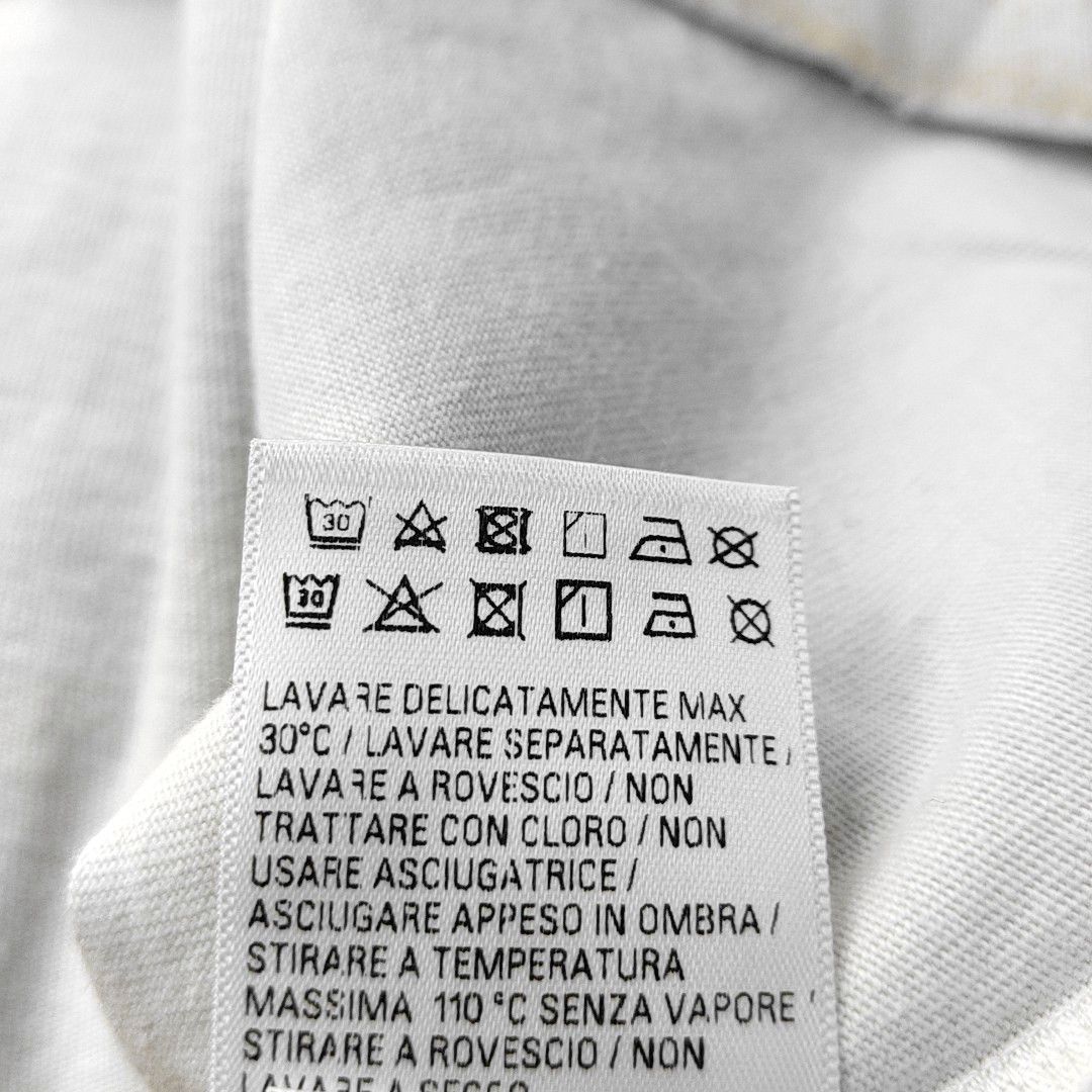Balenciaga Balenciaga Crest Logo Distressed T-Shirt Size L Size US L / EU 52-54 / 3 - 4 Thumbnail