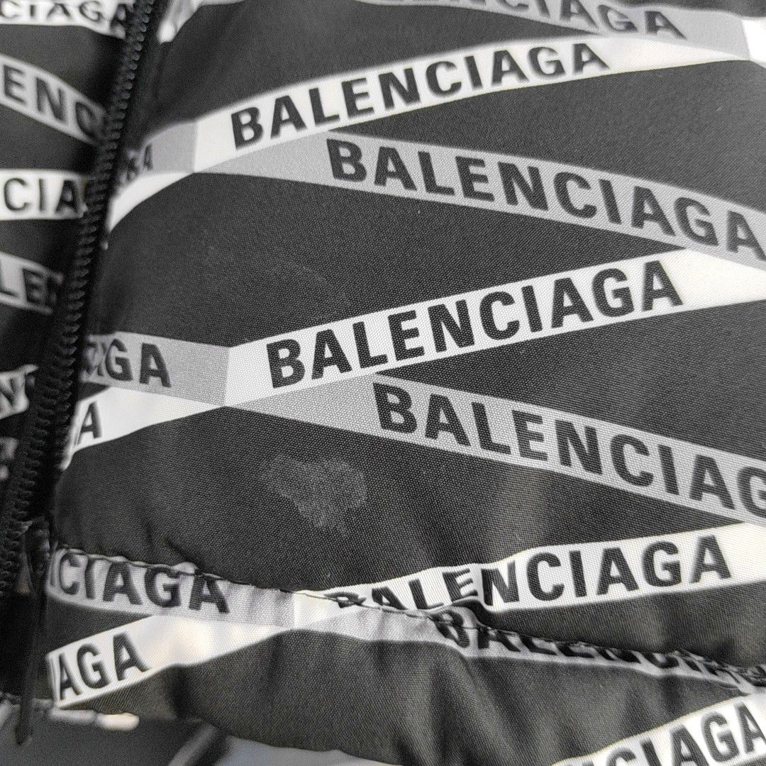 Balenciaga Balenciaga Logo Puffer Jacket Size S Size XS / US 0-2 / IT 36-38 - 5 Thumbnail