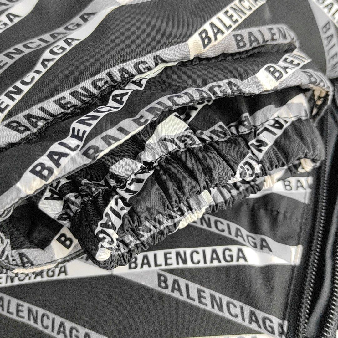 Balenciaga Balenciaga Logo Puffer Jacket Size S Size XS / US 0-2 / IT 36-38 - 7 Thumbnail