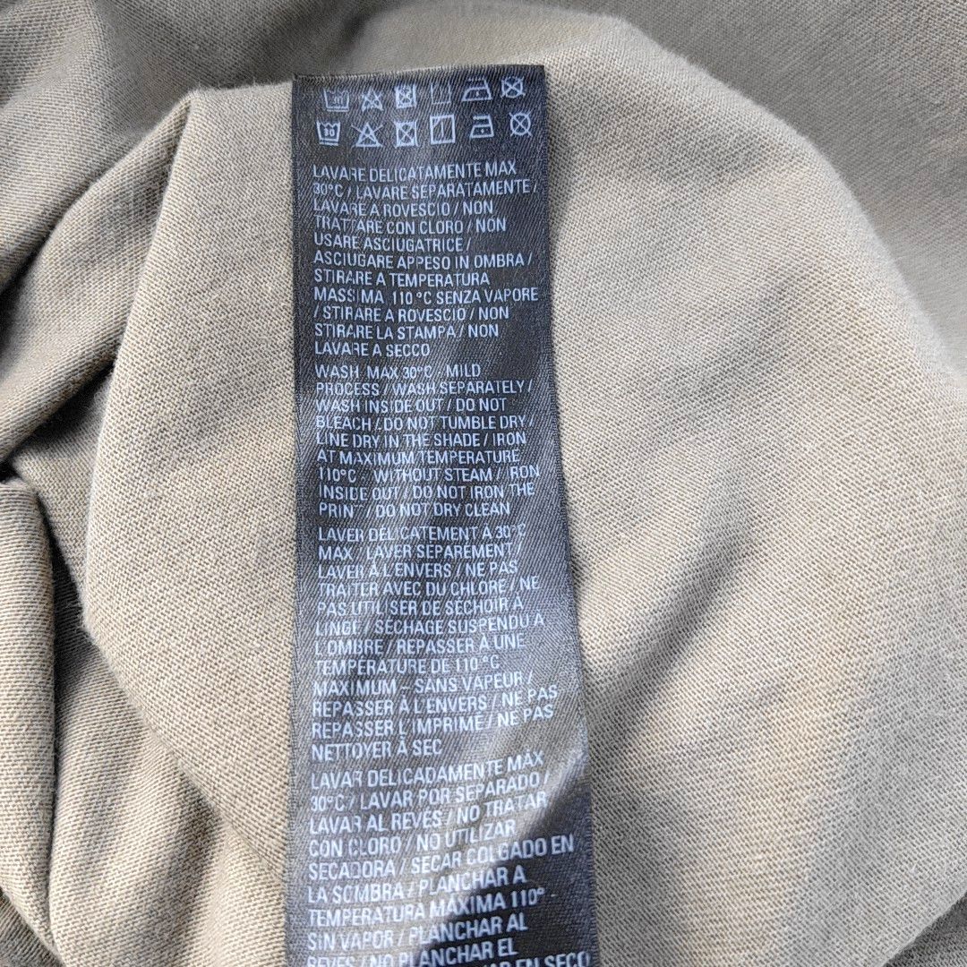 Balenciaga Balenciaga x WFP Logo Long Sleeve T-Shirt Size S Size US S / EU 44-46 / 1 - 4 Thumbnail