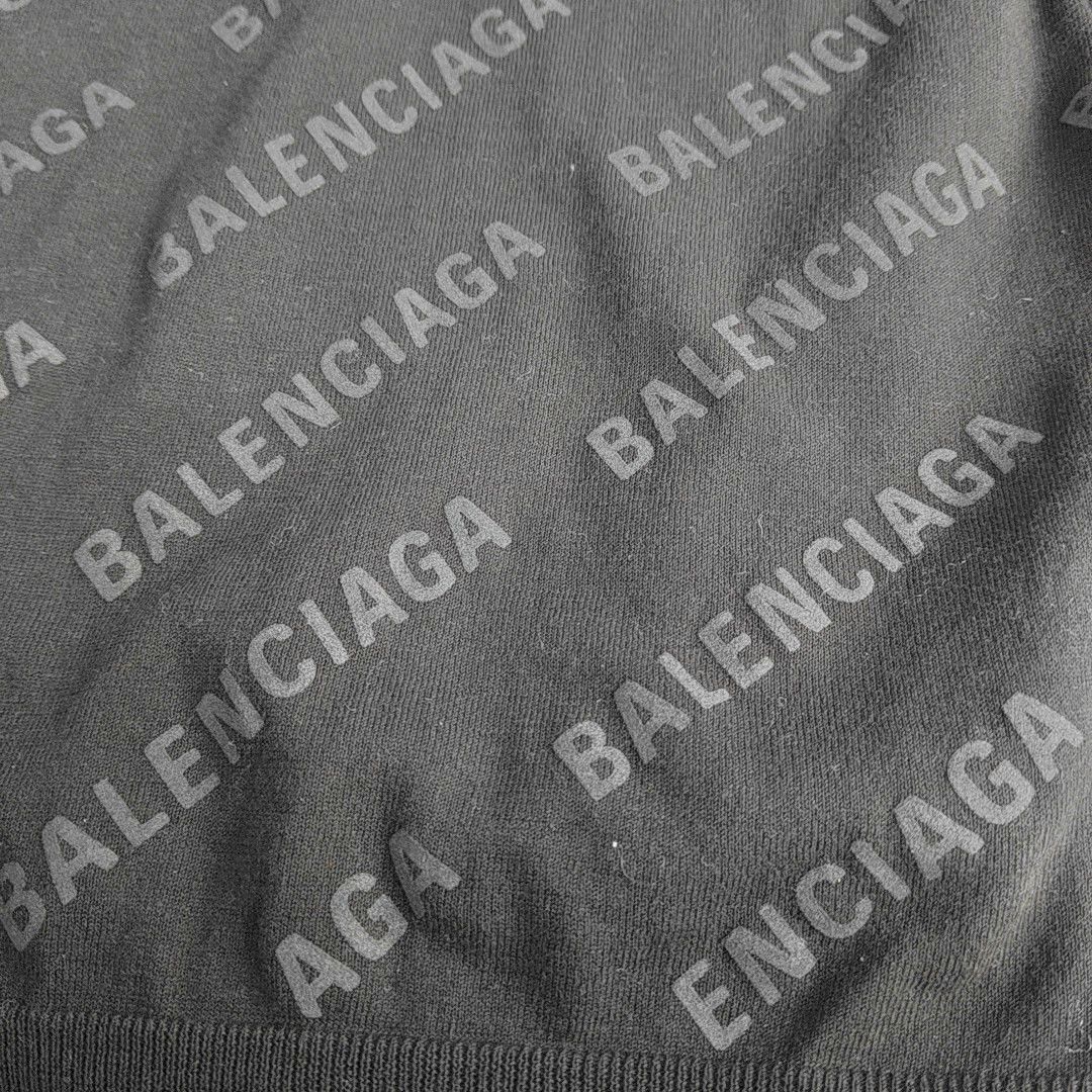 Balenciaga Balenciaga Monogram Crop Top Size XS Size XS / US 0-2 / IT 36-38 - 6 Thumbnail