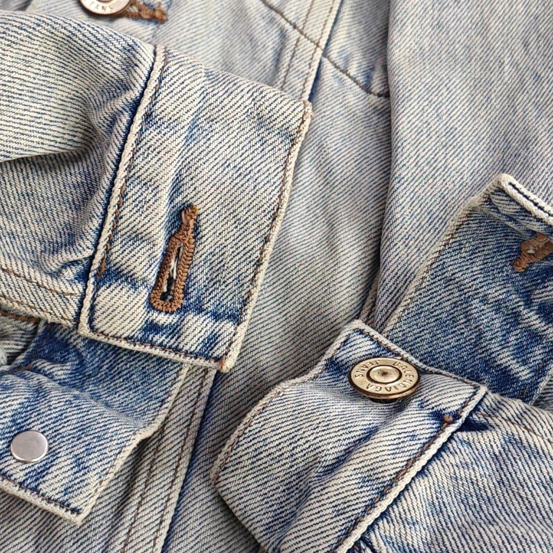 Balenciaga Balenciaga Rhinestone Logo Denim Jacket Size 36 Size XS / US 0-2 / IT 36-38 - 8 Thumbnail