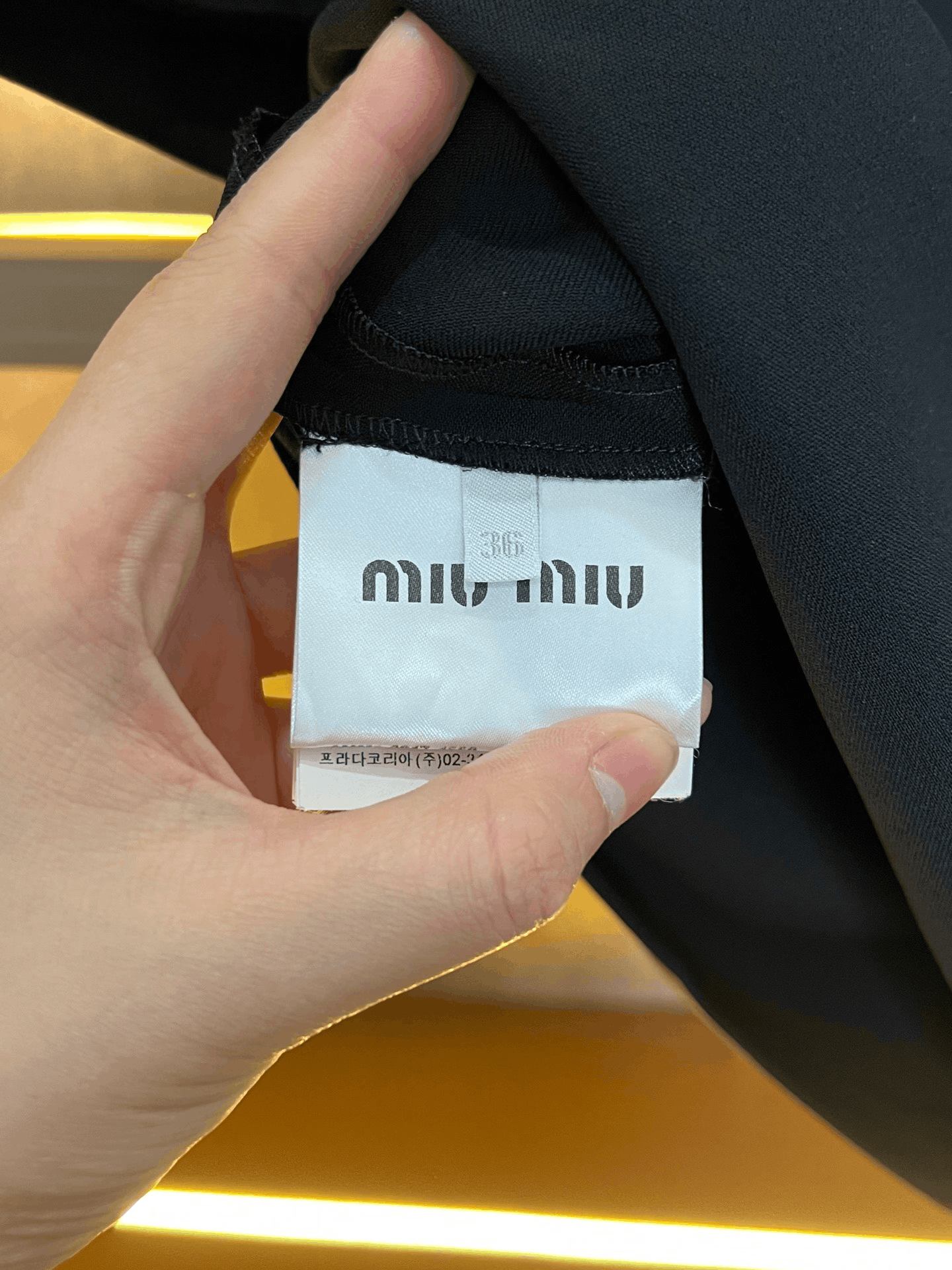 Miu Miu Miumiu Bow Short Sleeve Size XS / US 0-2 / IT 36-38 - 4 Thumbnail
