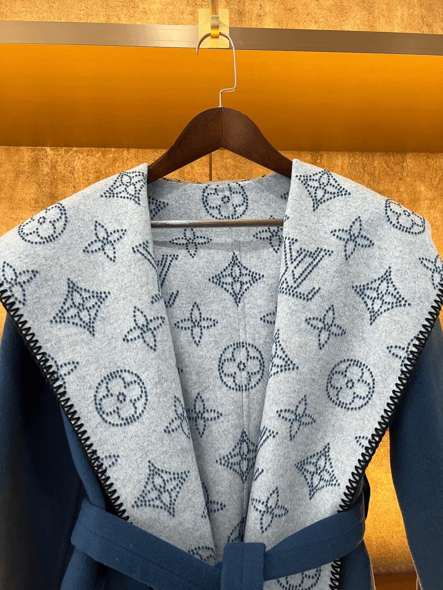 Louis Vuitton LV New Reversible Coat Size XS / US 0-2 / IT 36-38 - 3 Thumbnail
