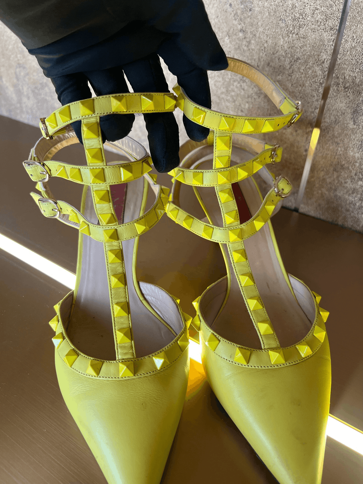 Valentino Valentino High Heels Size US 7.5 / IT 37.5 - 2 Thumbnail