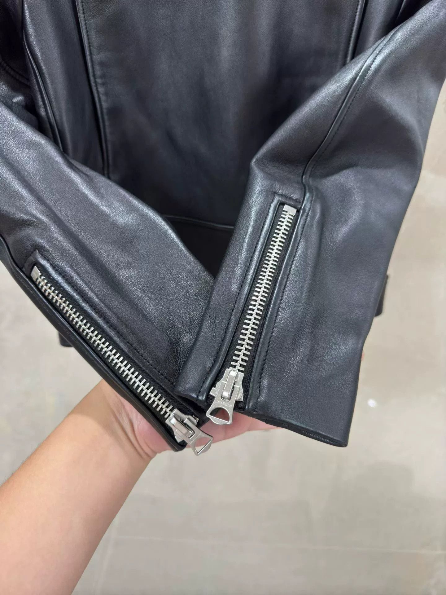 Acne Studios Acne Studios Black Motorcycle Zip Leather Jacket Size XS / US 0-2 / IT 36-38 - 4 Thumbnail