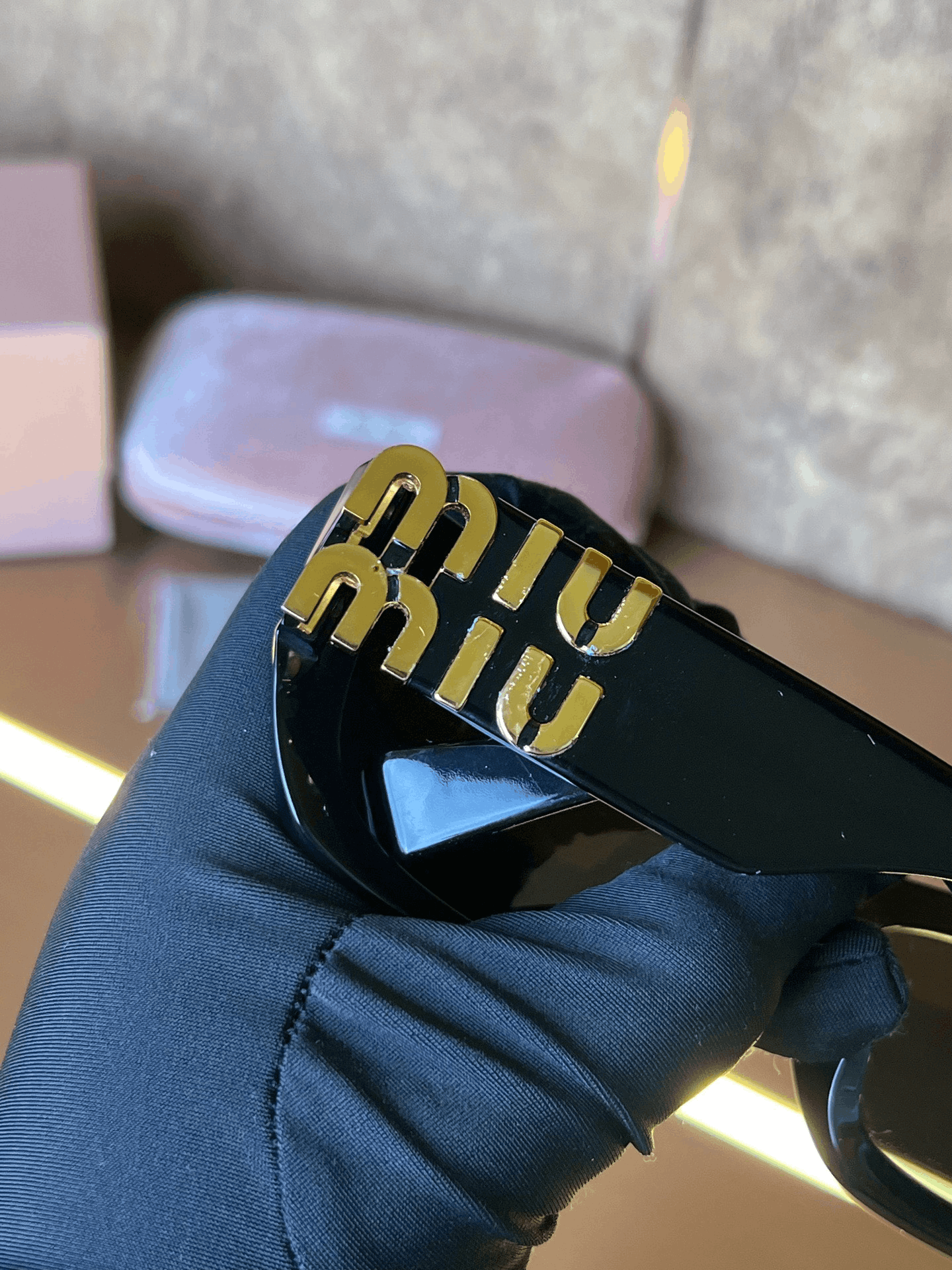 Miu Miu Miumiu Gold Logo Sunglasses Size ONE SIZE - 4 Thumbnail