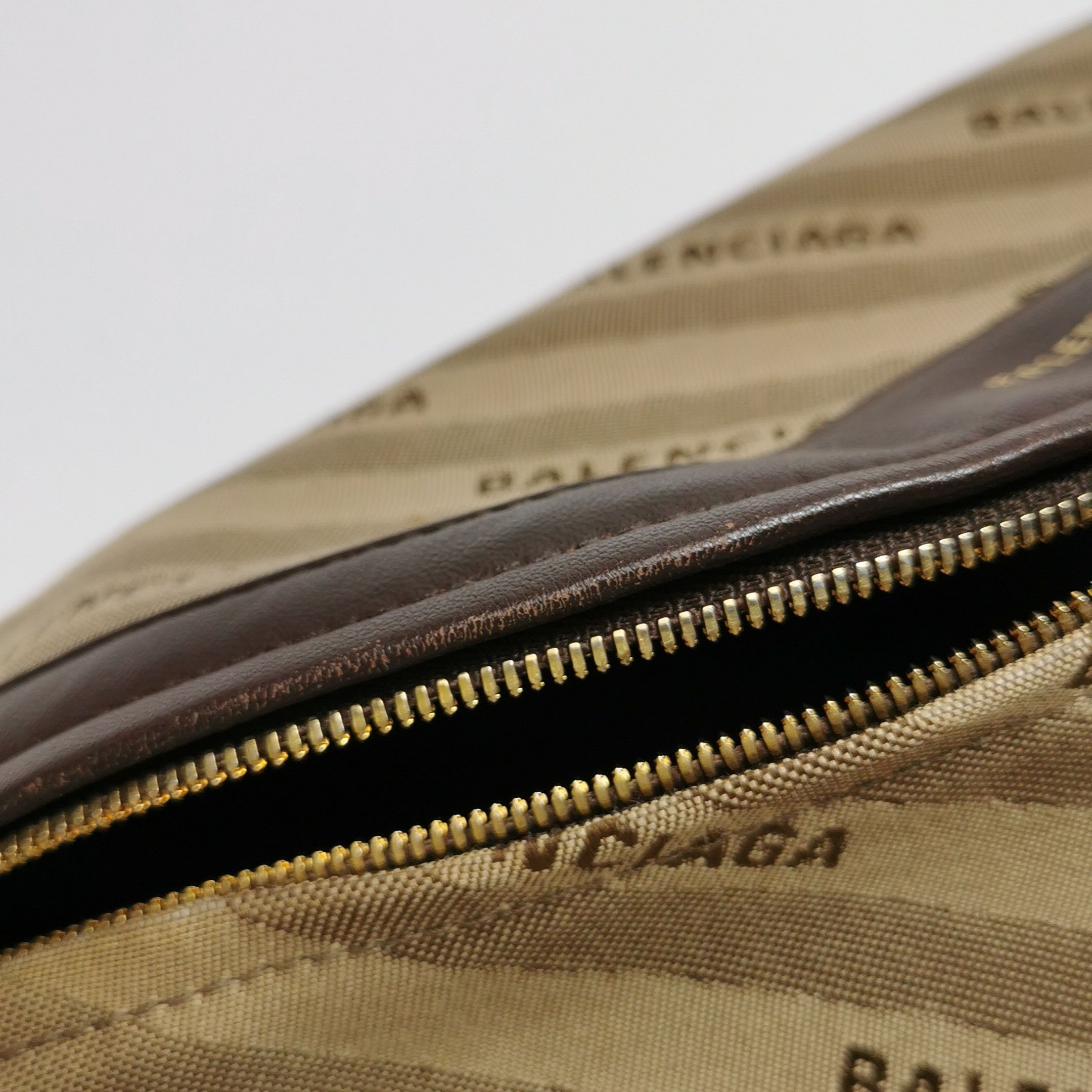 Balenciaga Balenciaga Women os Shoulder Bags Size ONE SIZE - 18 Thumbnail