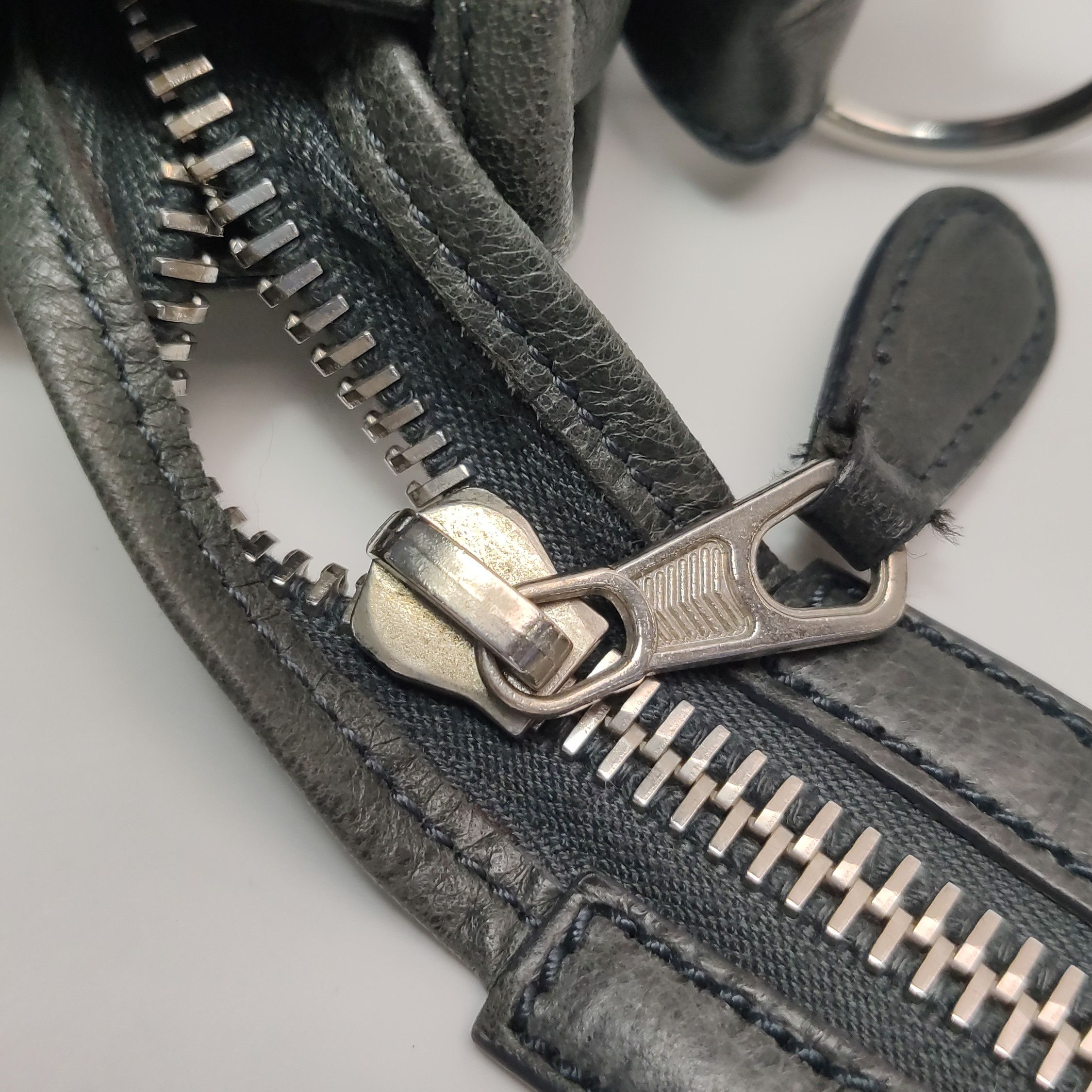 Balenciaga Balenciaga Women os Shoulder Bags Size ONE SIZE - 13 Thumbnail