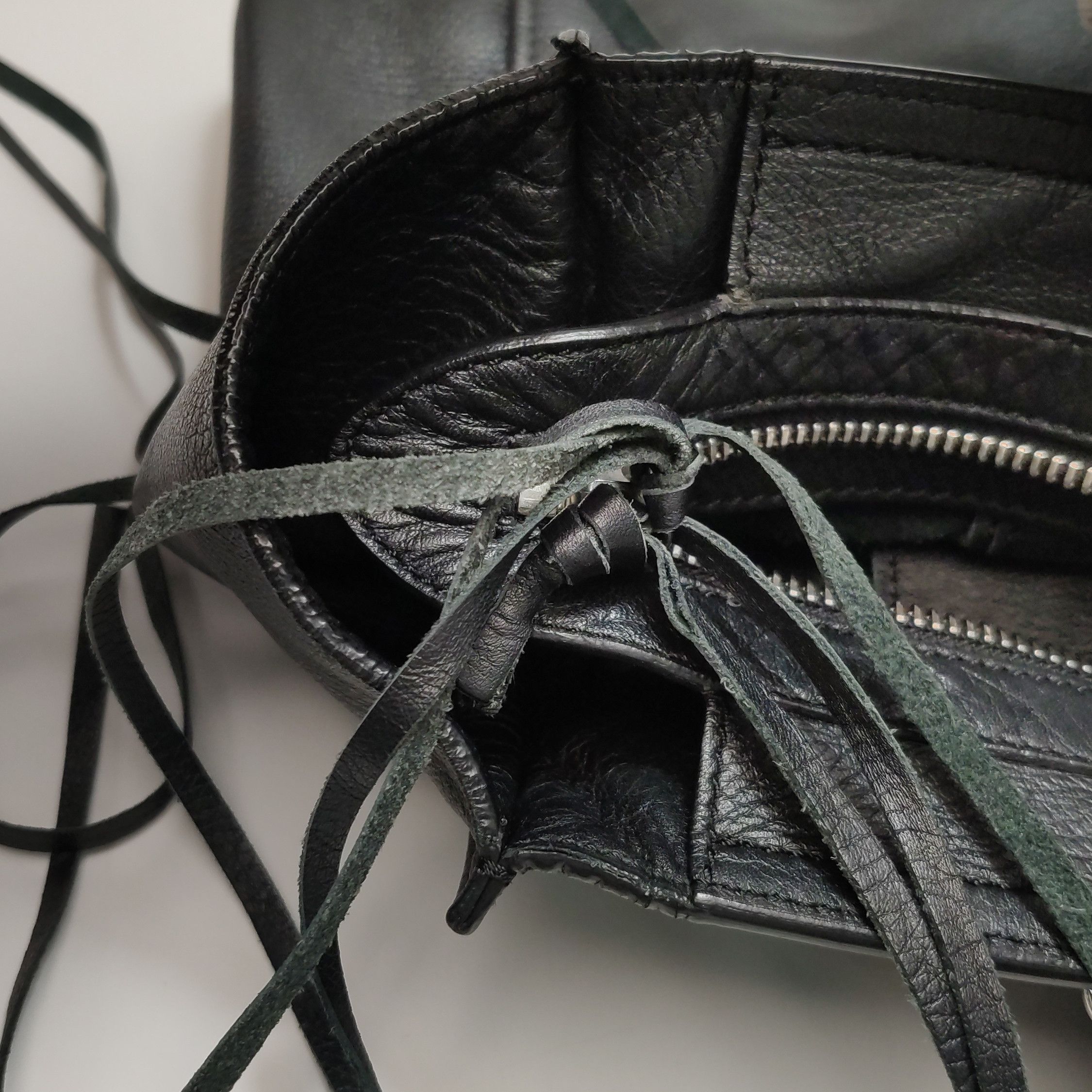Balenciaga Balenciaga Women os Shoulder Bags Size ONE SIZE - 16 Thumbnail