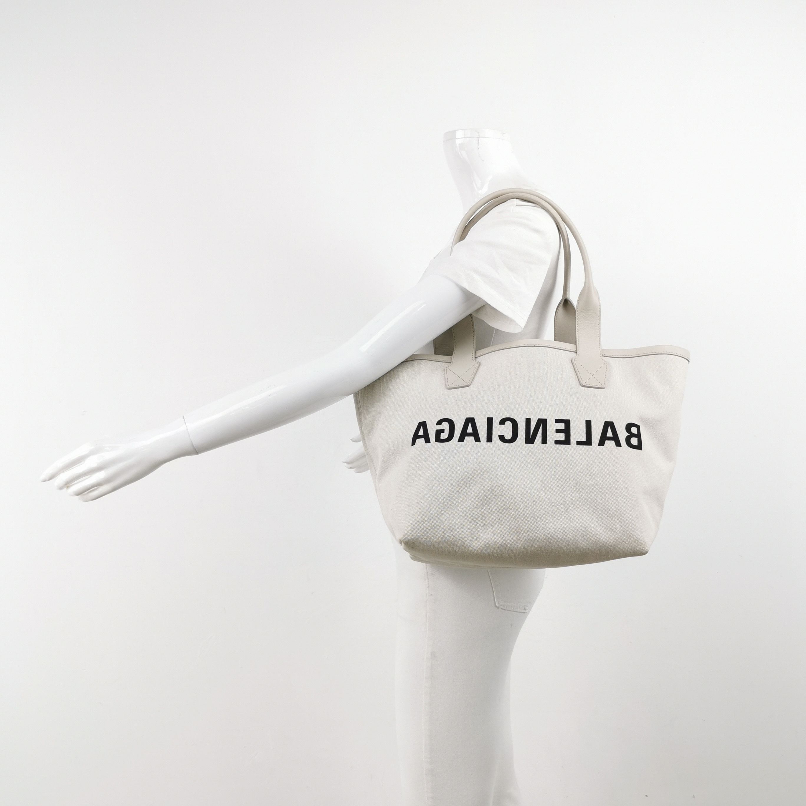 Balenciaga Balenciaga Women os Shoulder Bags Size ONE SIZE - 2 Thumbnail