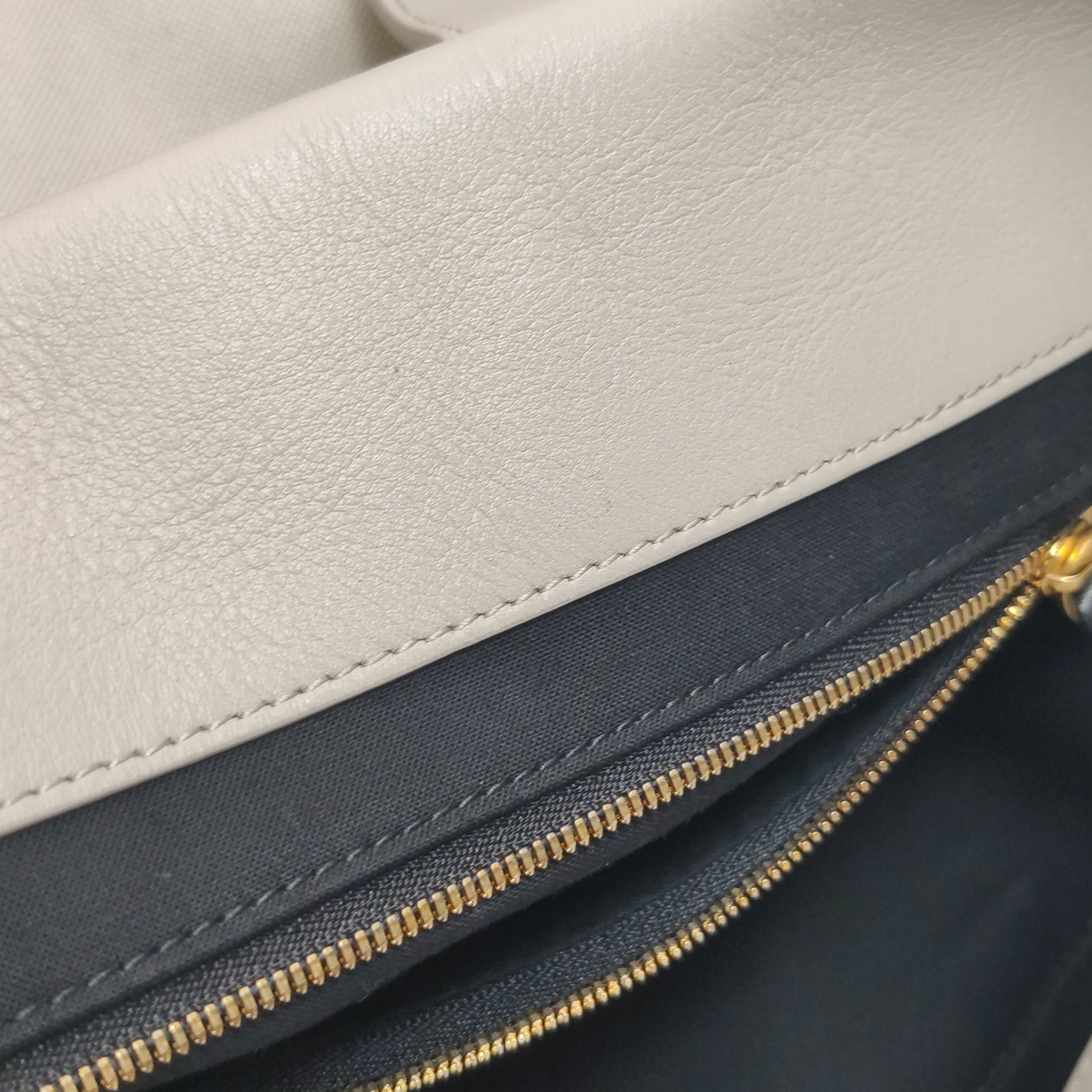 Balenciaga Balenciaga Women os Shoulder Bags Size ONE SIZE - 10 Thumbnail
