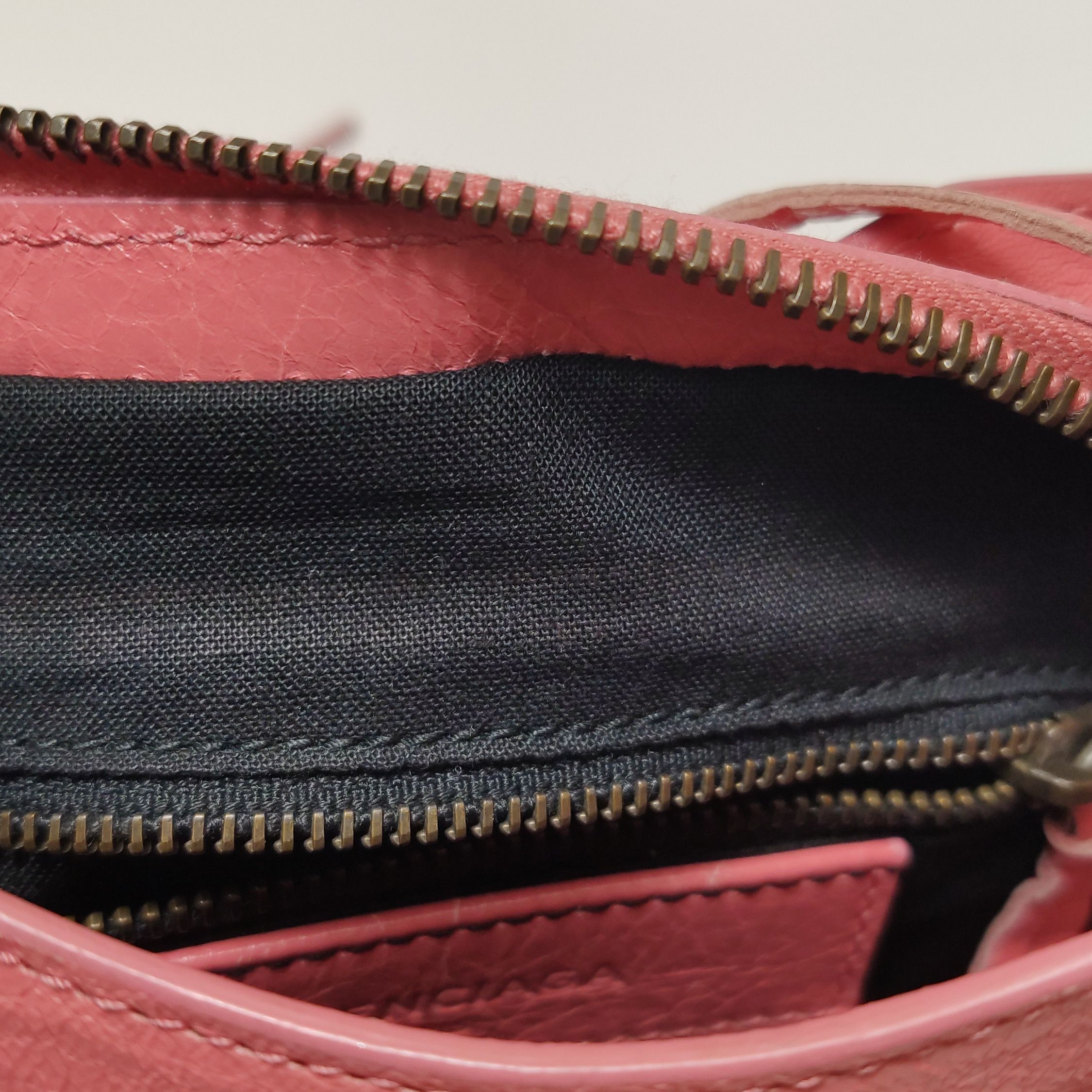 Balenciaga Balenciaga Women os Shoulder Bags Size ONE SIZE - 10 Thumbnail