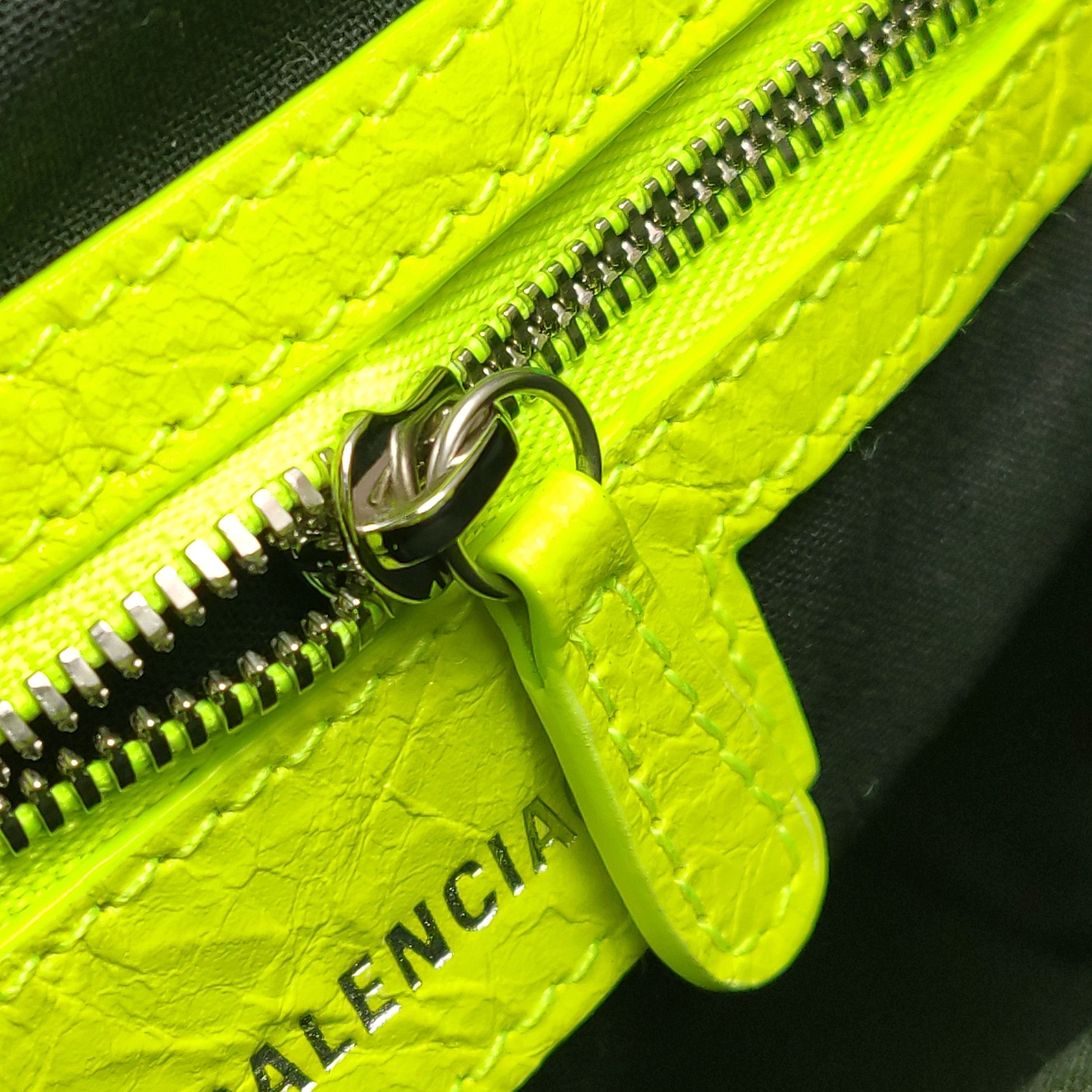 Balenciaga Balenciaga Women os Crossbody Bags Size ONE SIZE - 11 Thumbnail