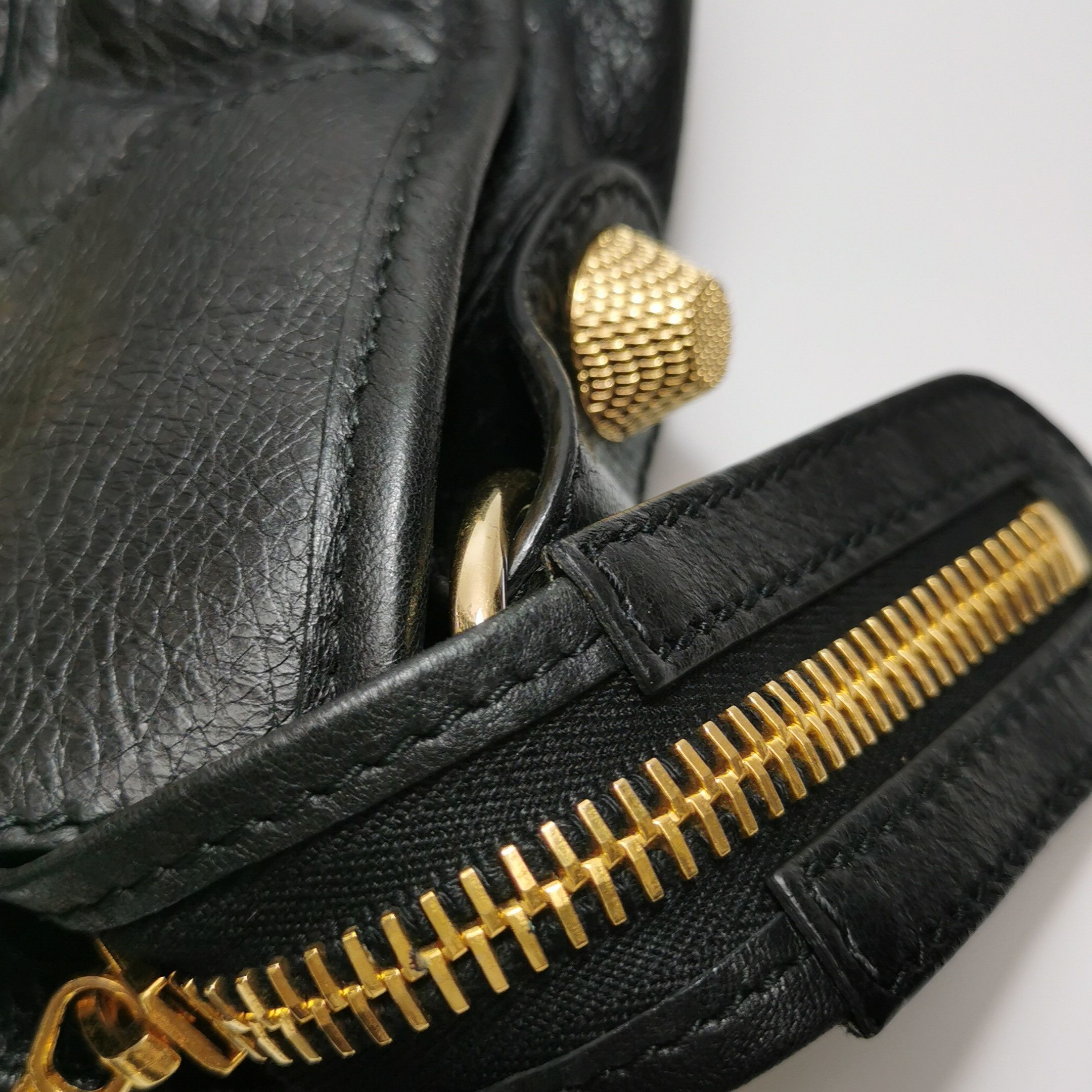 Balenciaga Balenciaga Women os Shoulder Bags Size ONE SIZE - 18 Thumbnail