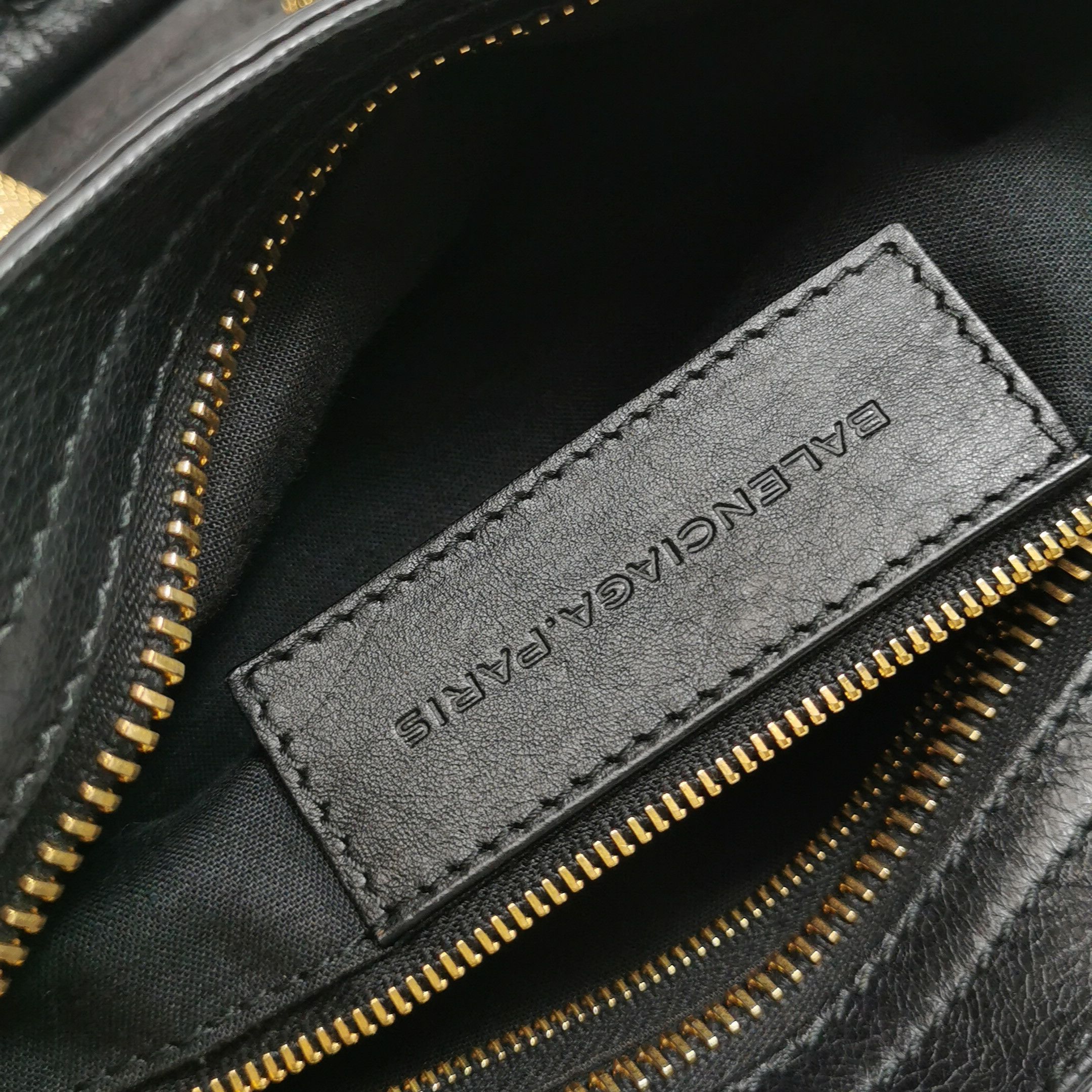 Balenciaga Balenciaga Women os Shoulder Bags Size ONE SIZE - 10 Thumbnail