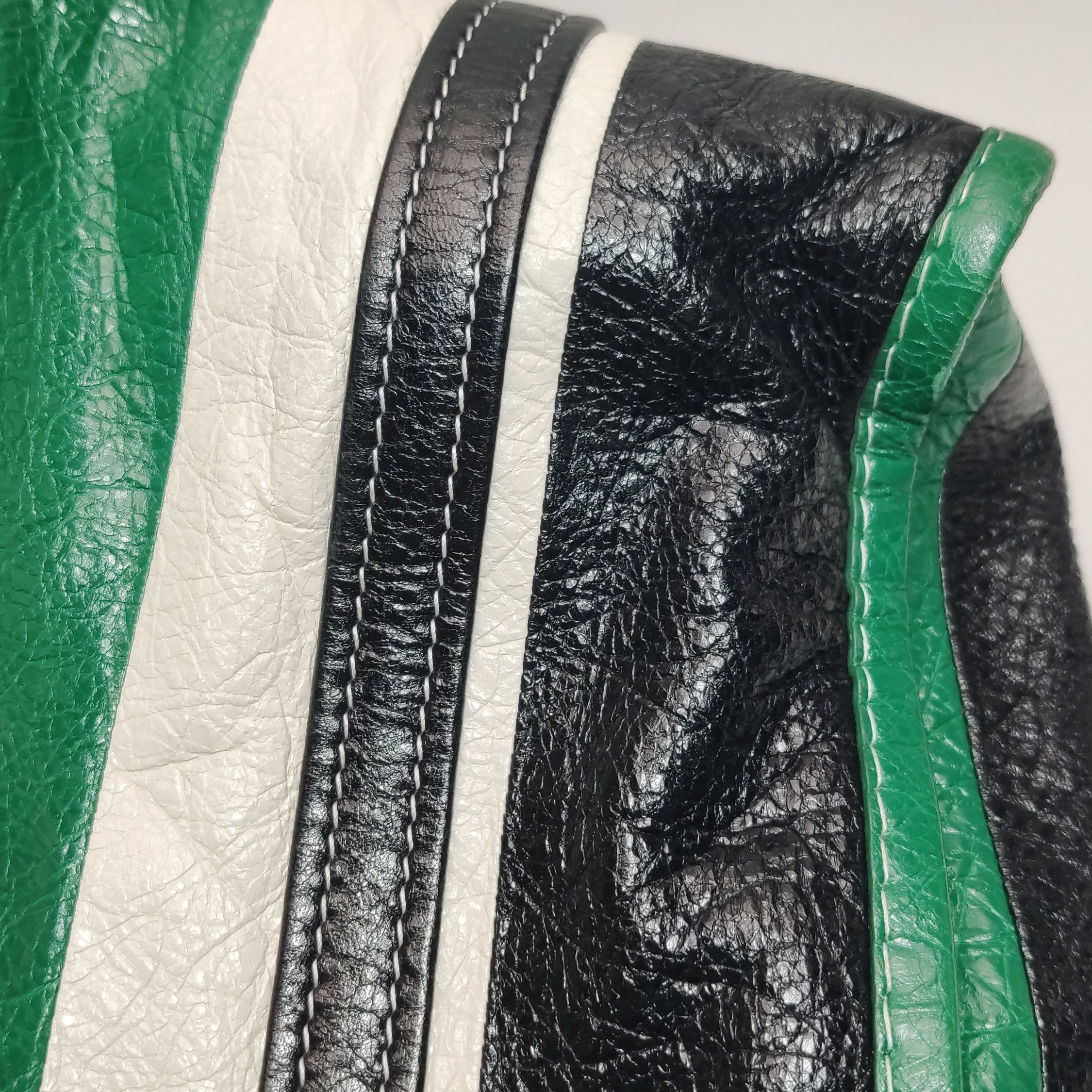 Balenciaga Balenciaga Women os Tote Bags Size ONE SIZE - 24 Thumbnail