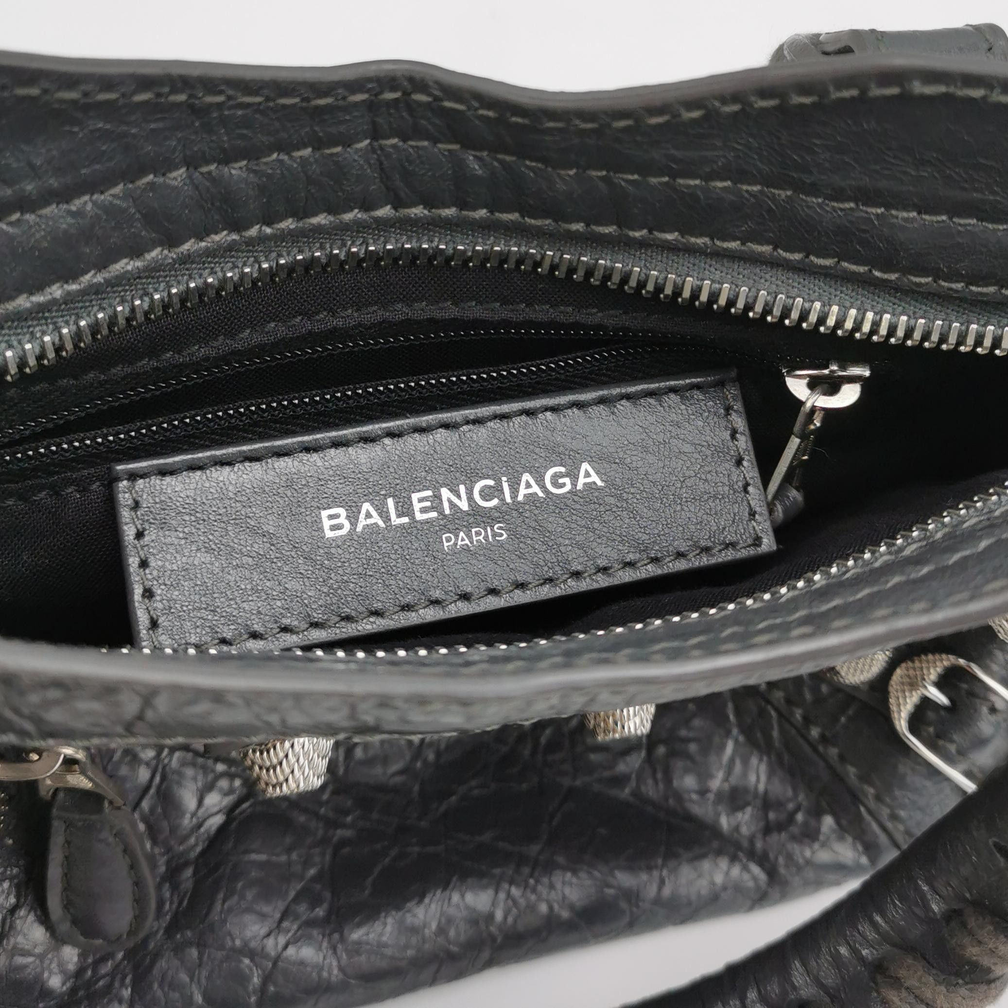 Balenciaga Balenciaga Women os Shoulder Bags Size ONE SIZE - 8 Thumbnail