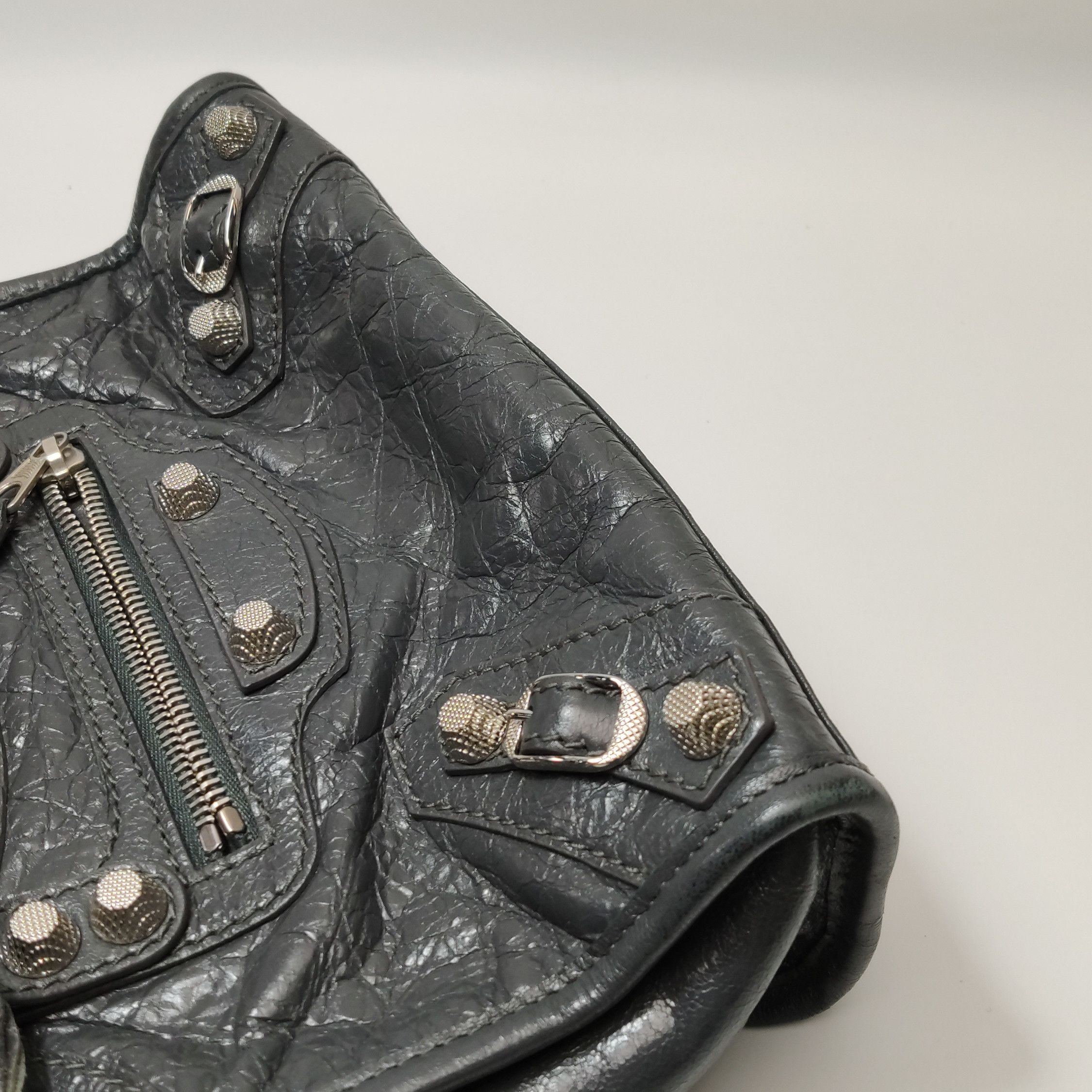 Balenciaga Balenciaga Women os Shoulder Bags Size ONE SIZE - 17 Thumbnail