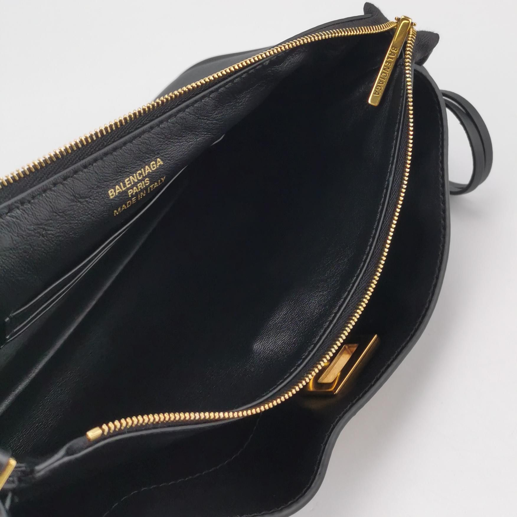 Balenciaga Balenciaga Women os Shoulder Bags Size ONE SIZE - 7 Thumbnail
