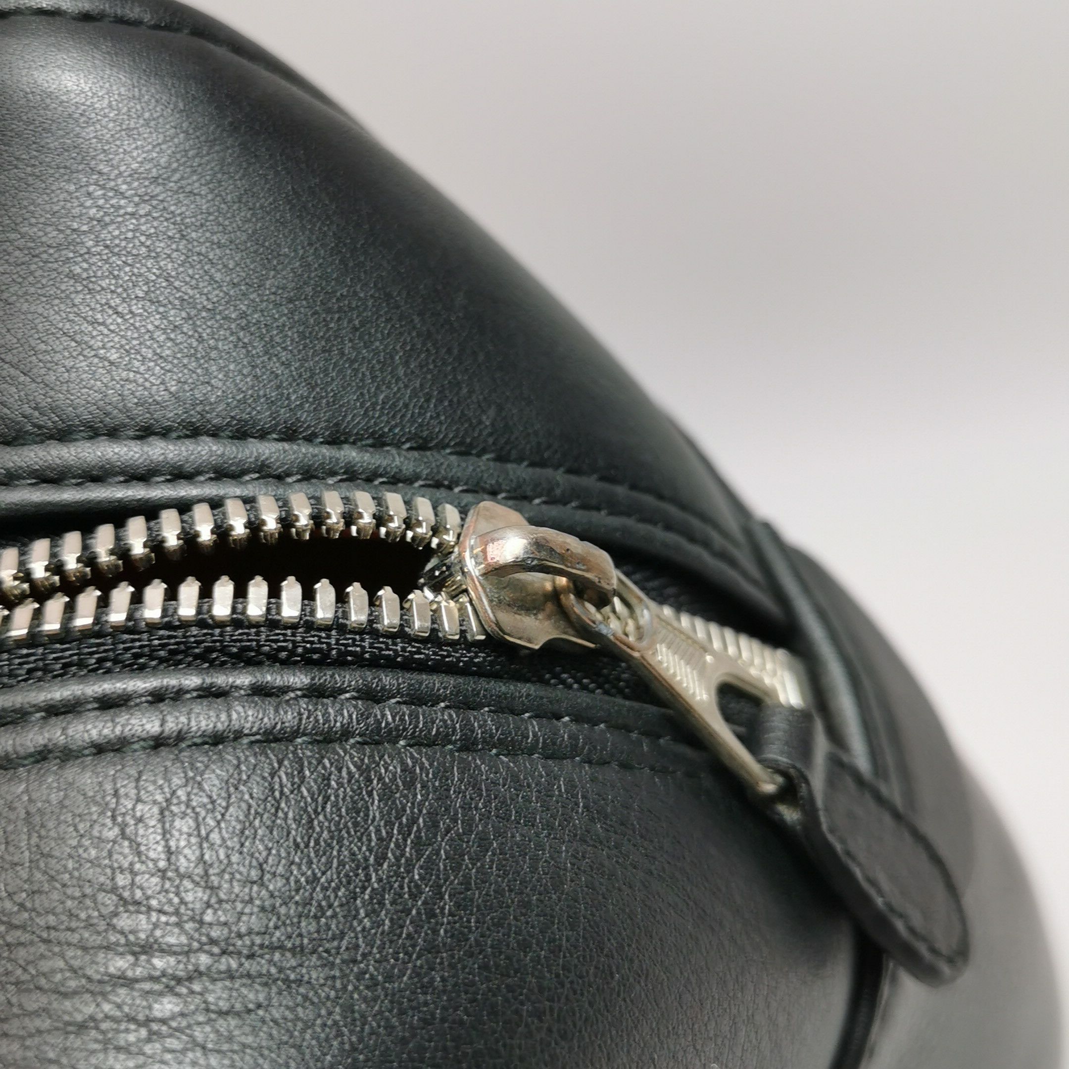 Balenciaga Balenciaga Women os Shoulder Bags Size ONE SIZE - 16 Thumbnail