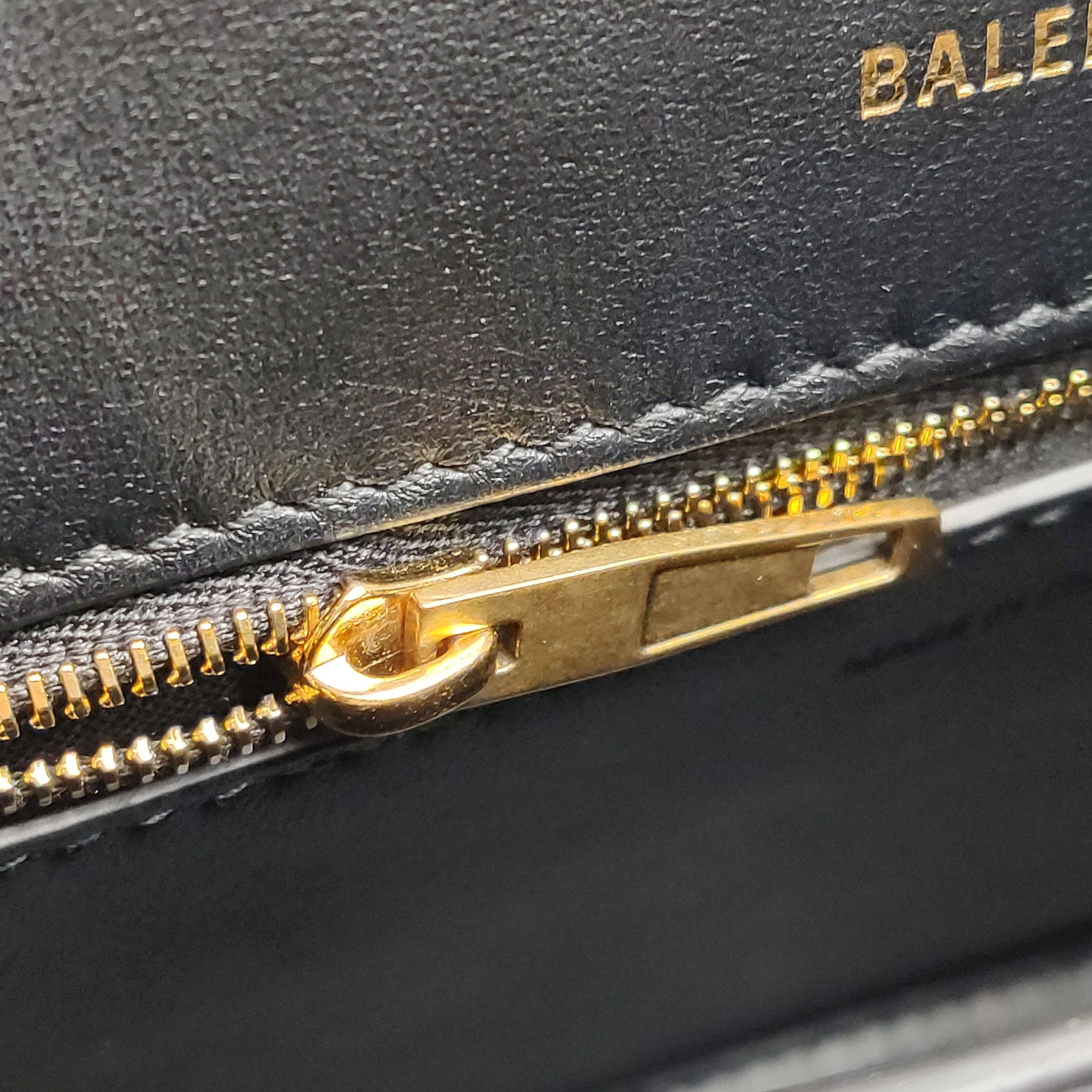 Balenciaga Balenciaga Women os Crossbody Bags Size ONE SIZE - 13 Thumbnail