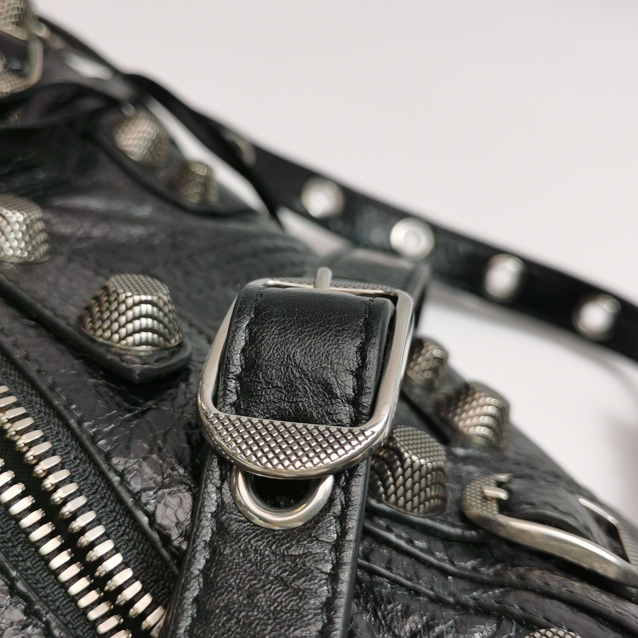 Balenciaga Balenciaga Women os Crossbody Bags Size ONE SIZE - 11 Thumbnail