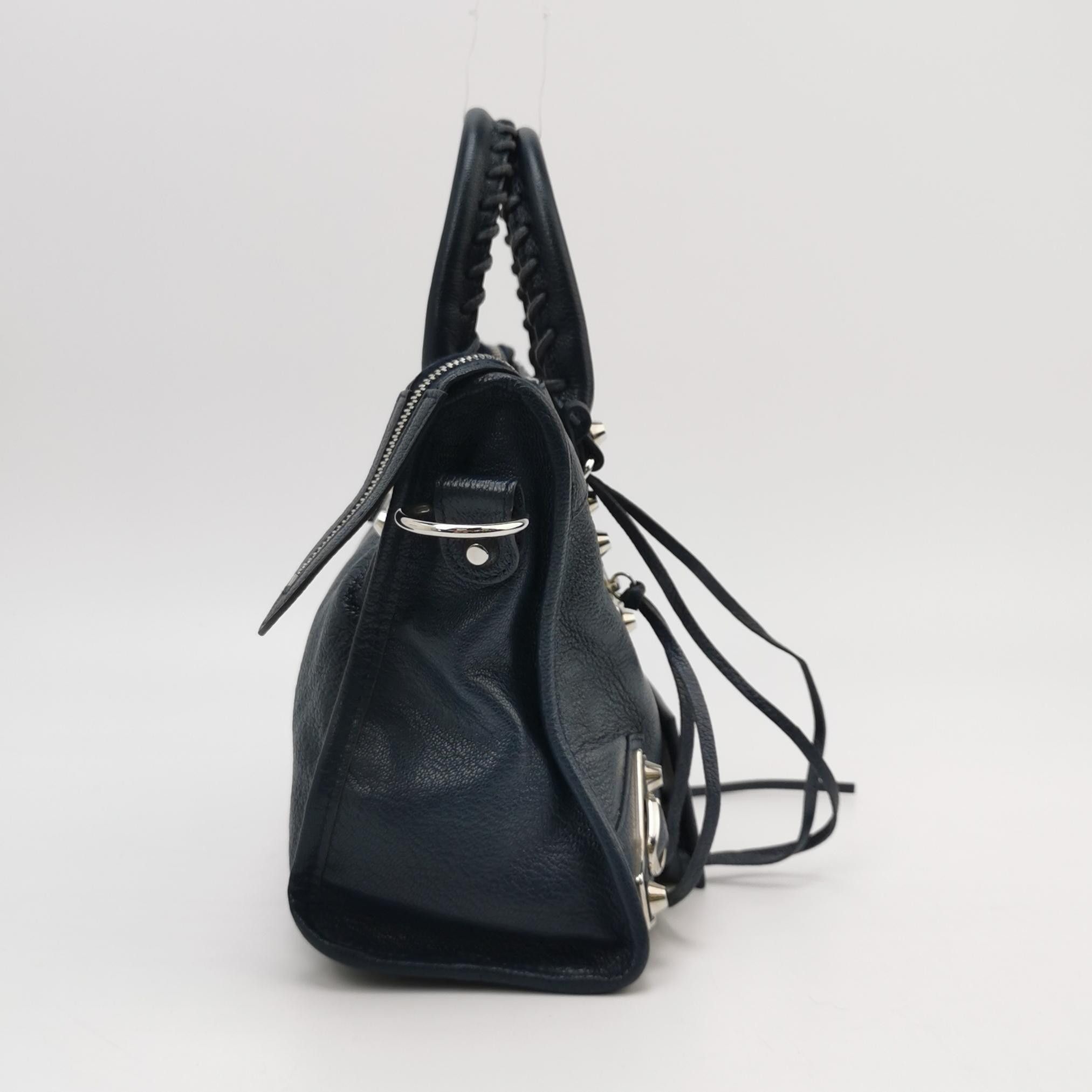 Balenciaga Balenciaga Women os Shoulder Bags Size ONE SIZE - 4 Thumbnail