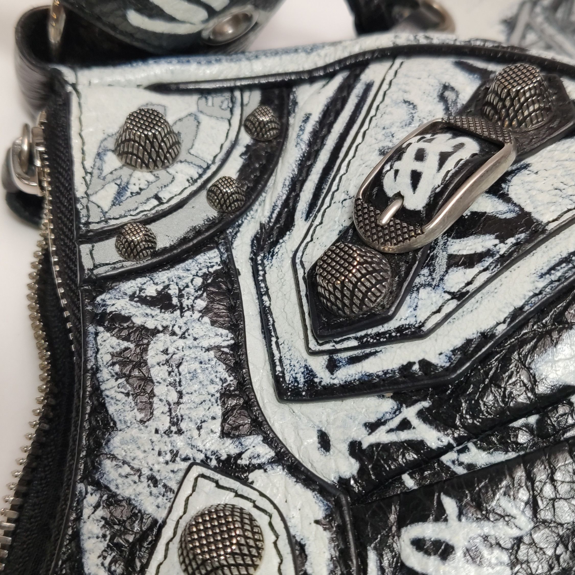 Balenciaga Balenciaga Women os Shoulder Bags Size ONE SIZE - 17 Thumbnail