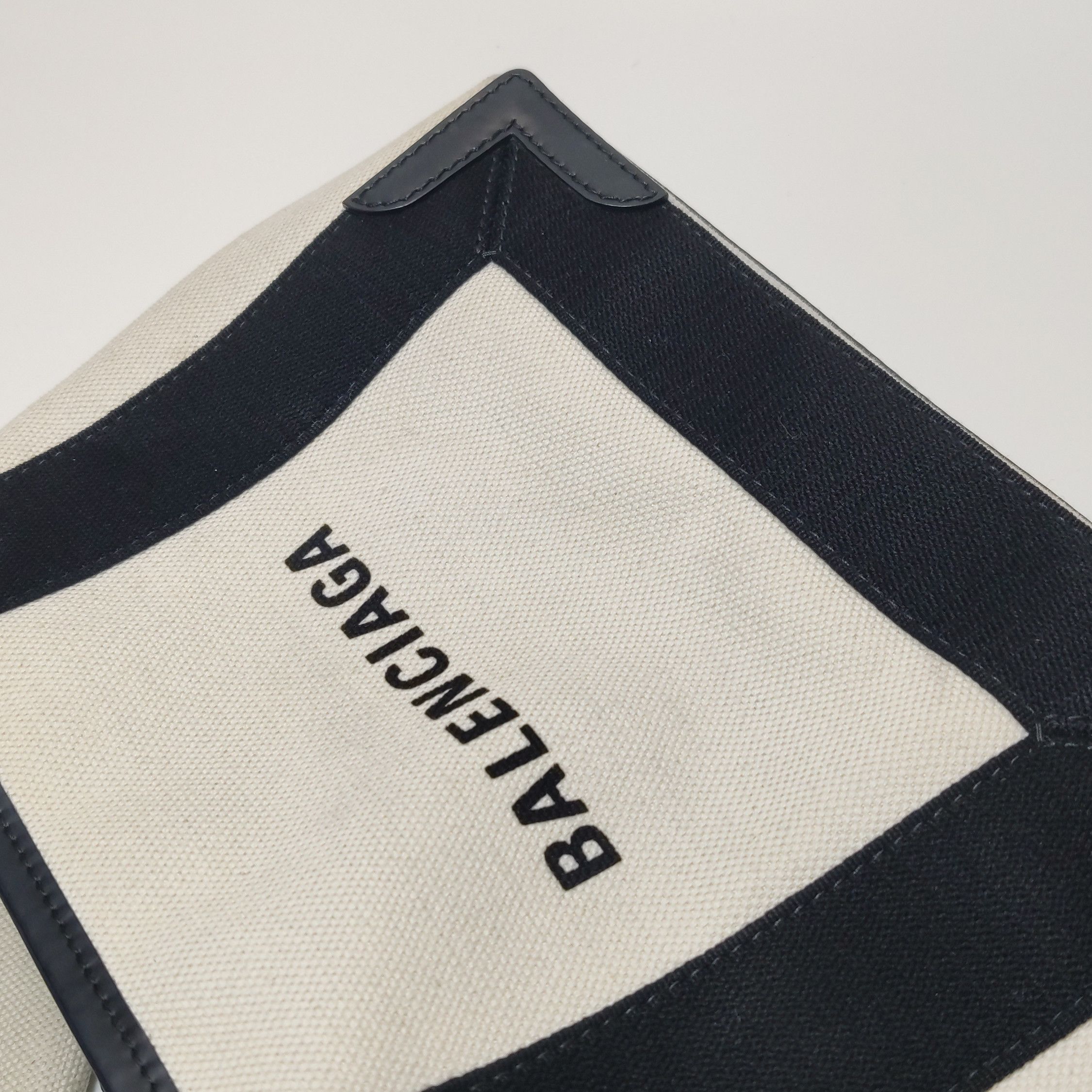 Balenciaga Balenciaga Women os Tote Bags Size ONE SIZE - 19 Thumbnail
