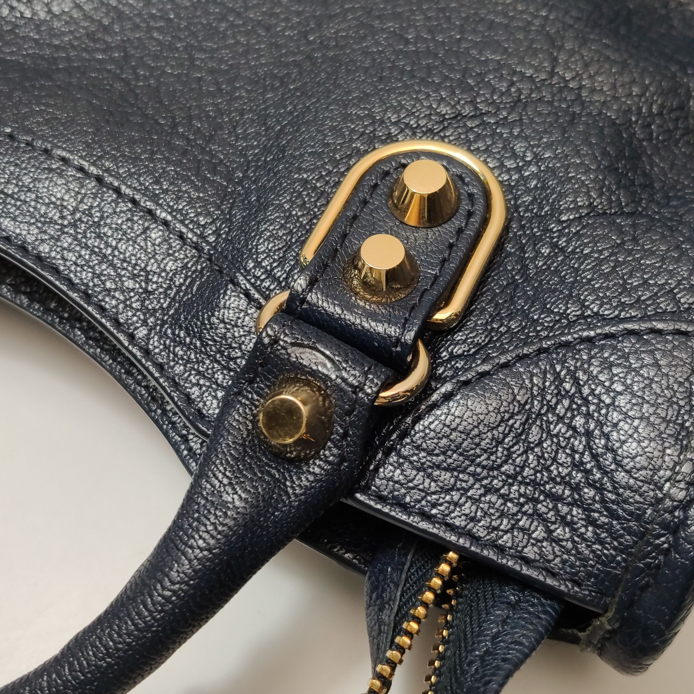Balenciaga Balenciaga Women os Shoulder Bags Size ONE SIZE - 25 Thumbnail