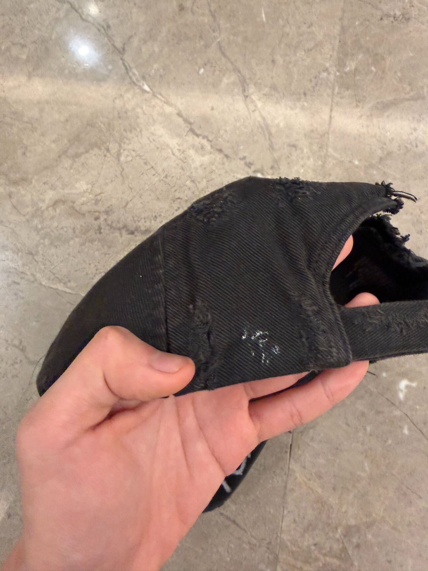 Balenciaga Balenciaga Crest Distressed Cap L Size ONE SIZE - 7 Thumbnail