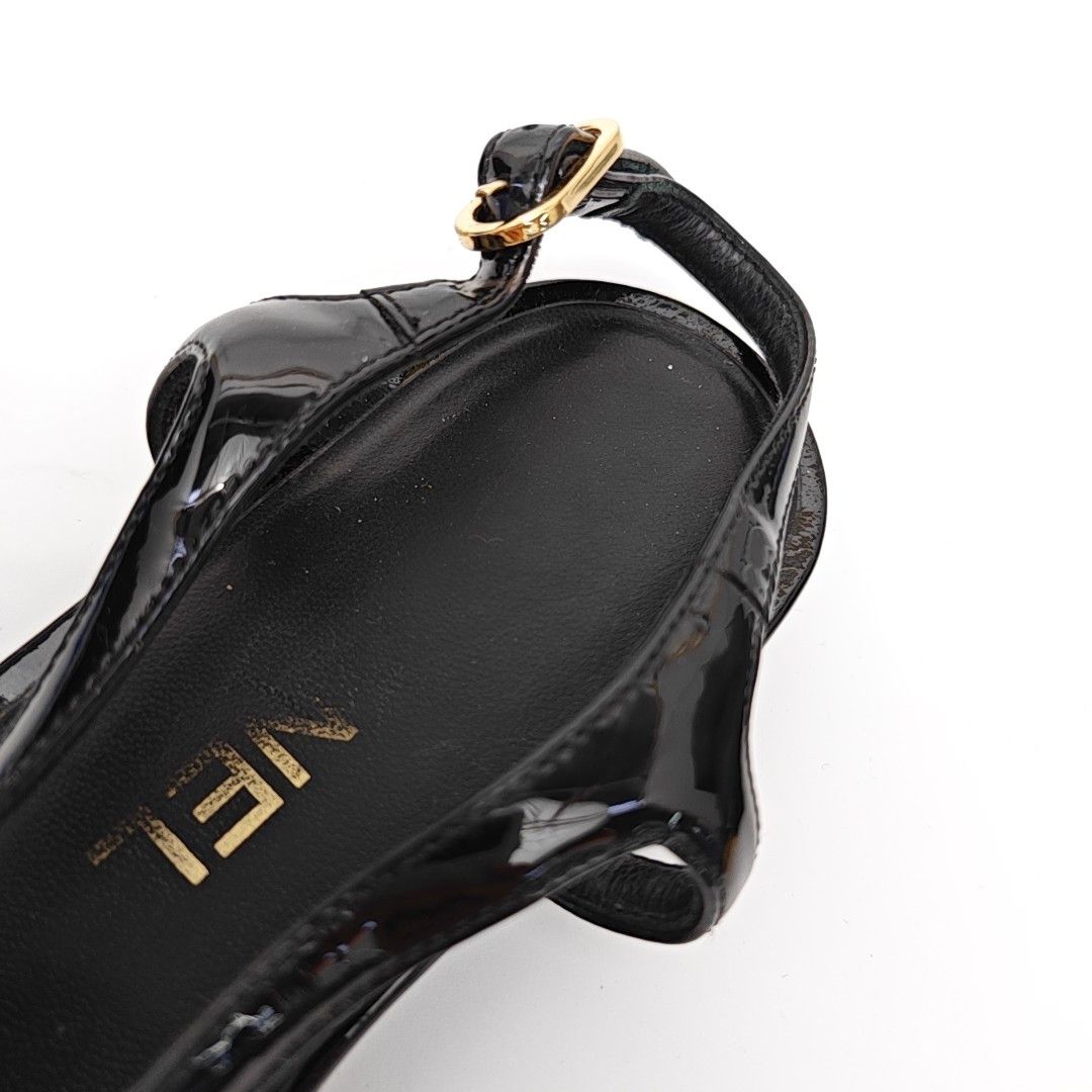 Chanel Chanel Camellia Patent Leather Sandals Size 35.5 Size US 5.5 / IT 35.5 - 8 Thumbnail