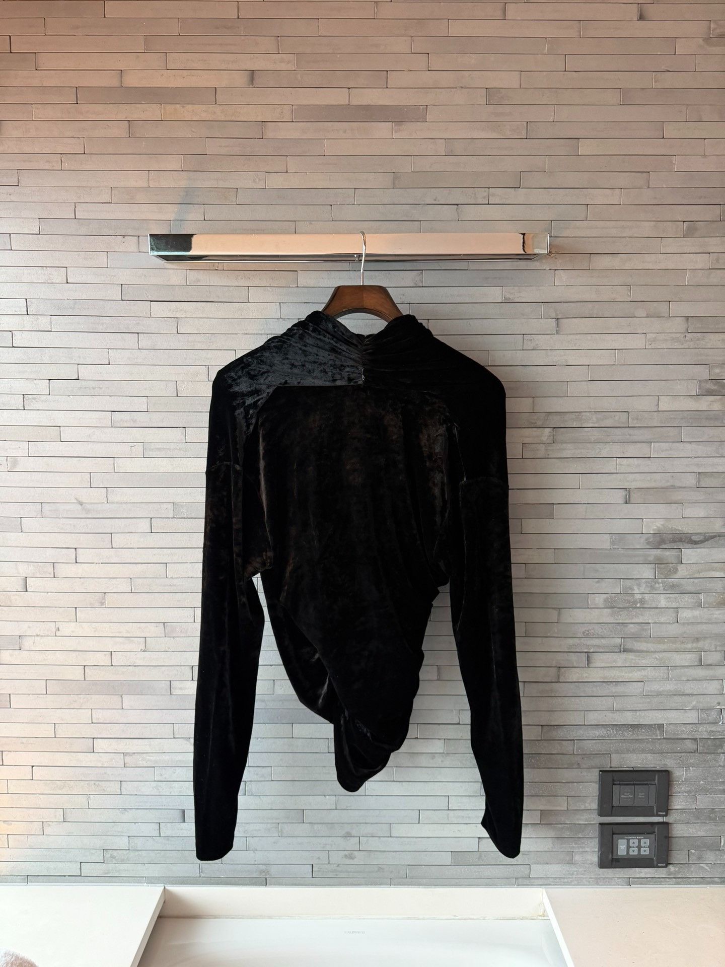 Saint Laurent Paris Saint Laurent Velvet Shirt Size L Size US L / EU 52-54 / 3 - 4 Thumbnail